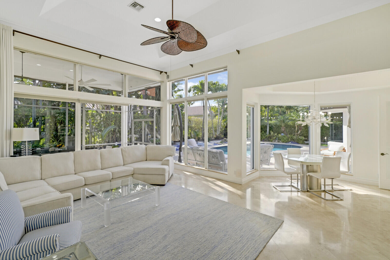 19036 SE Coral Reef Lane