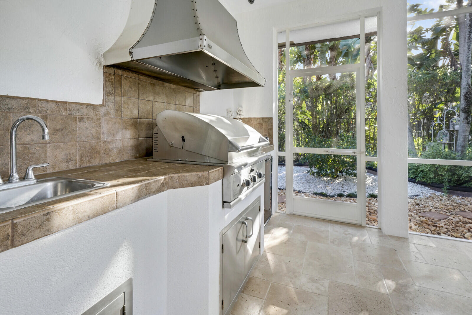19036 SE Coral Reef Lane