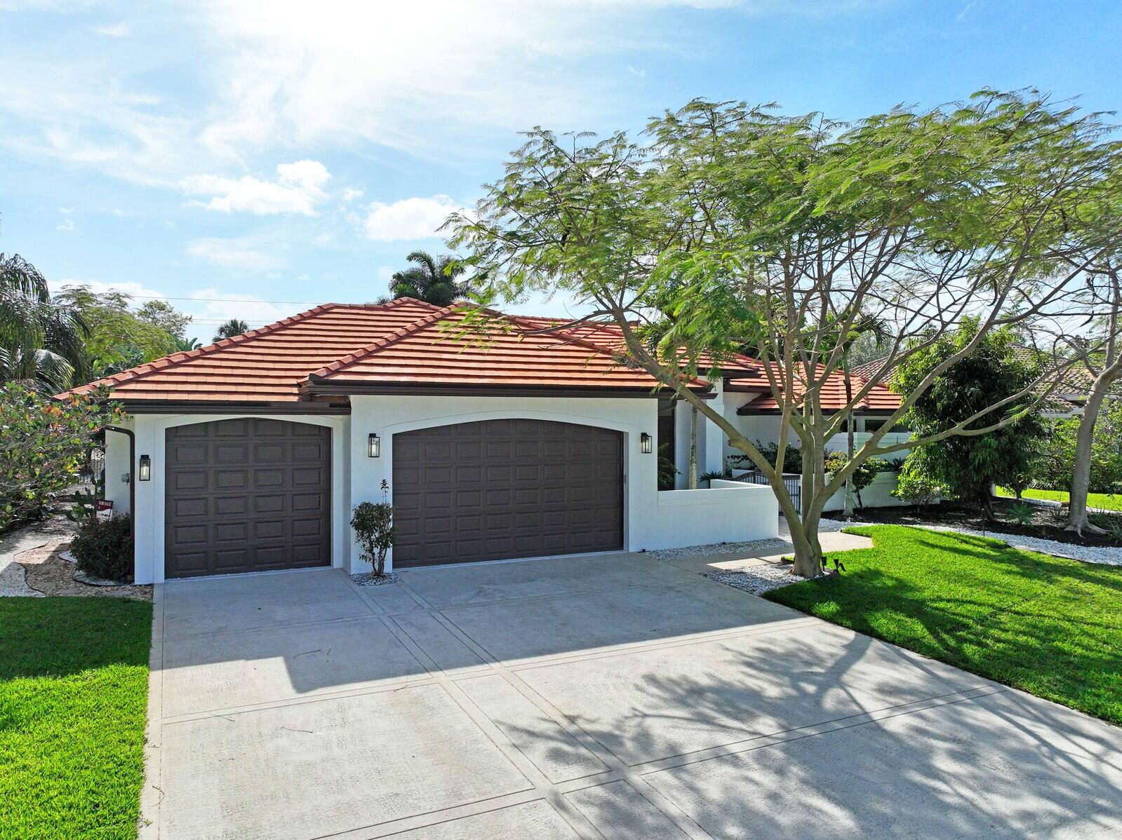 19036 SE Coral Reef Lane