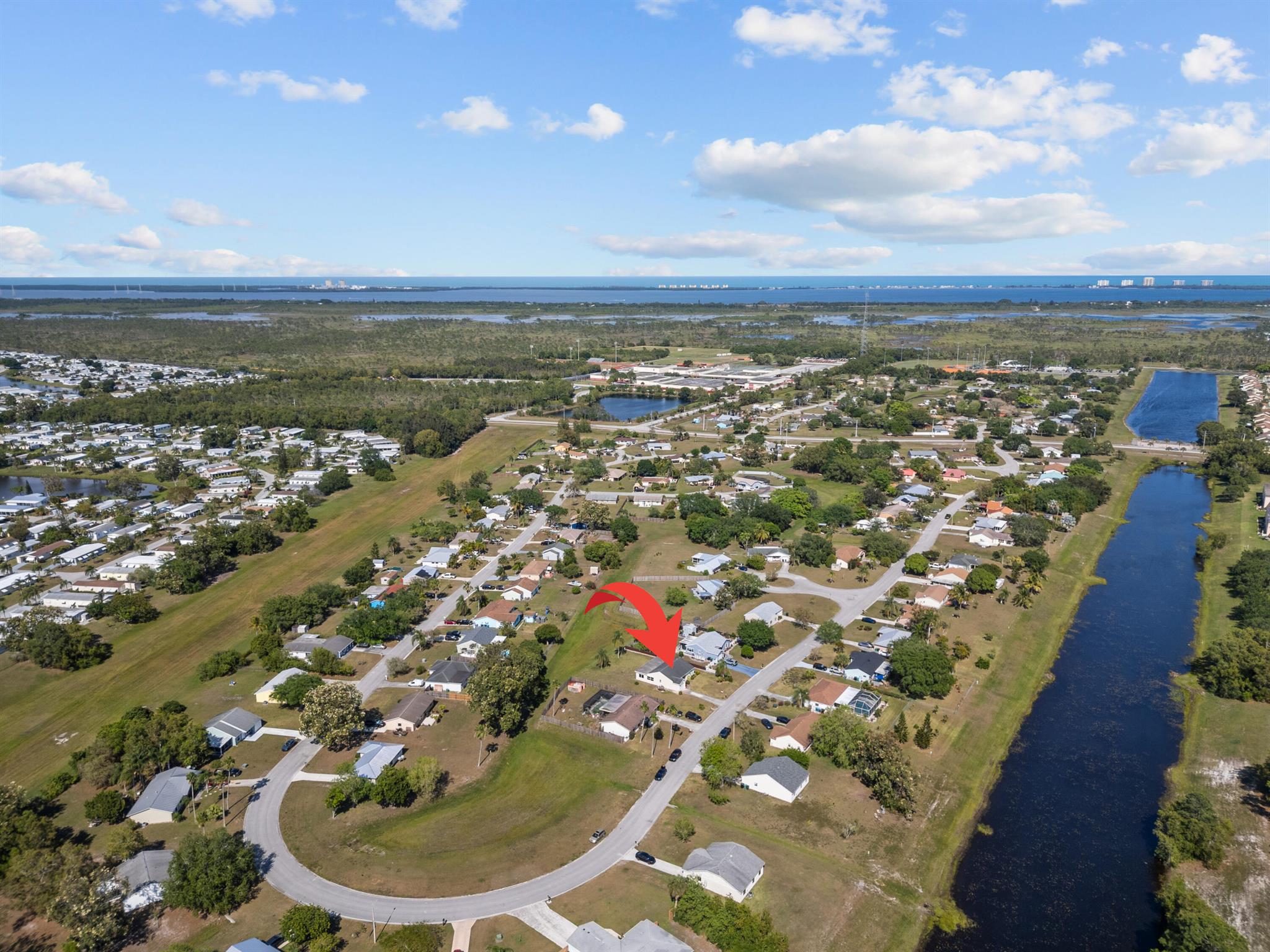 1985 SE West Dunbrooke Circle