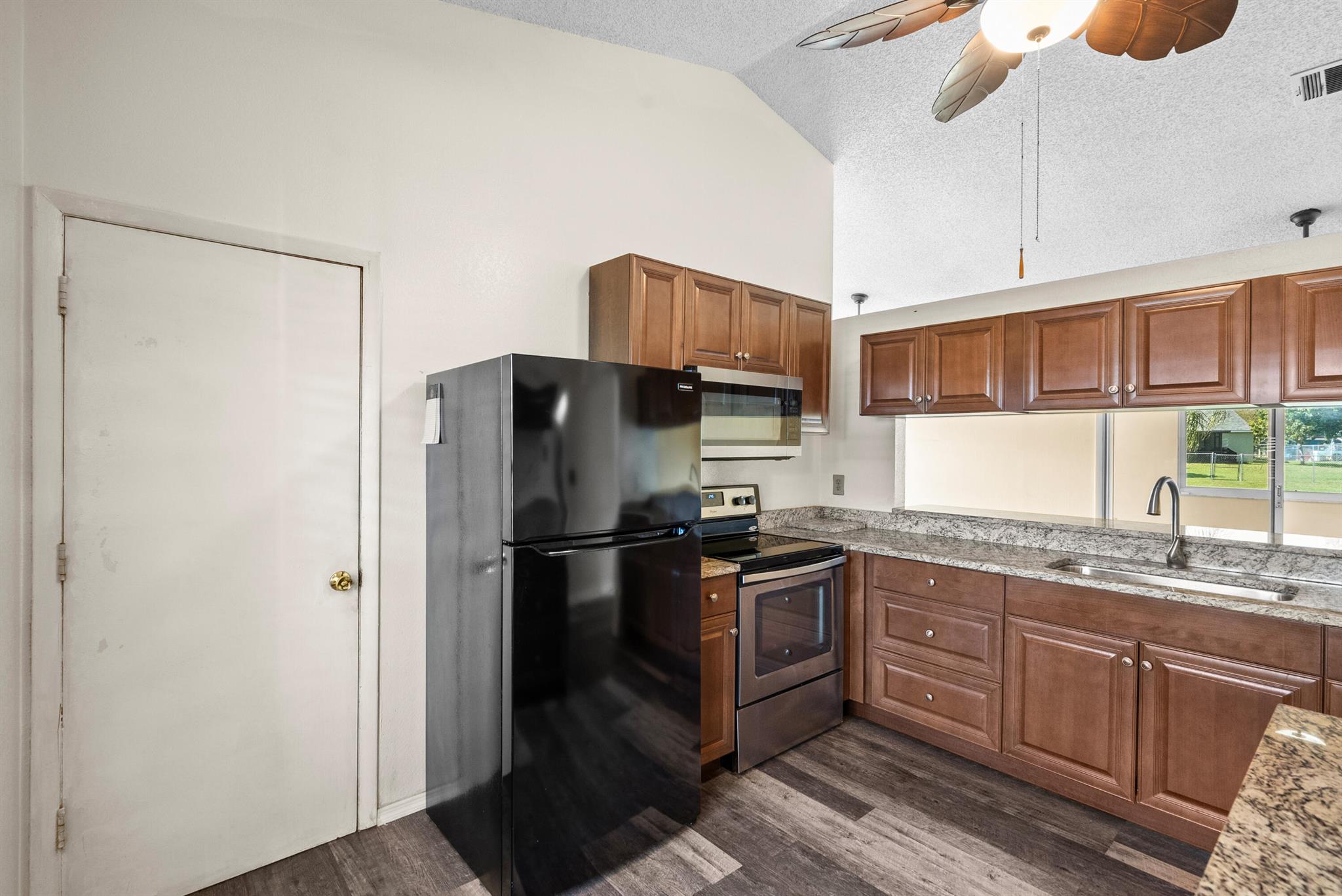 1985 SE West Dunbrooke Circle