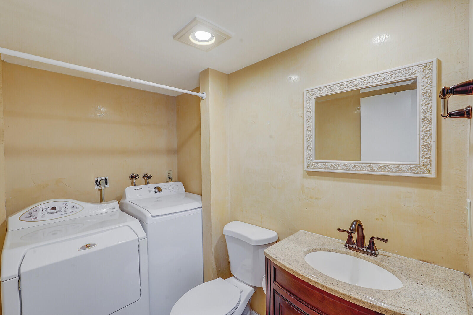 5804 SE Riverboat Drive 302