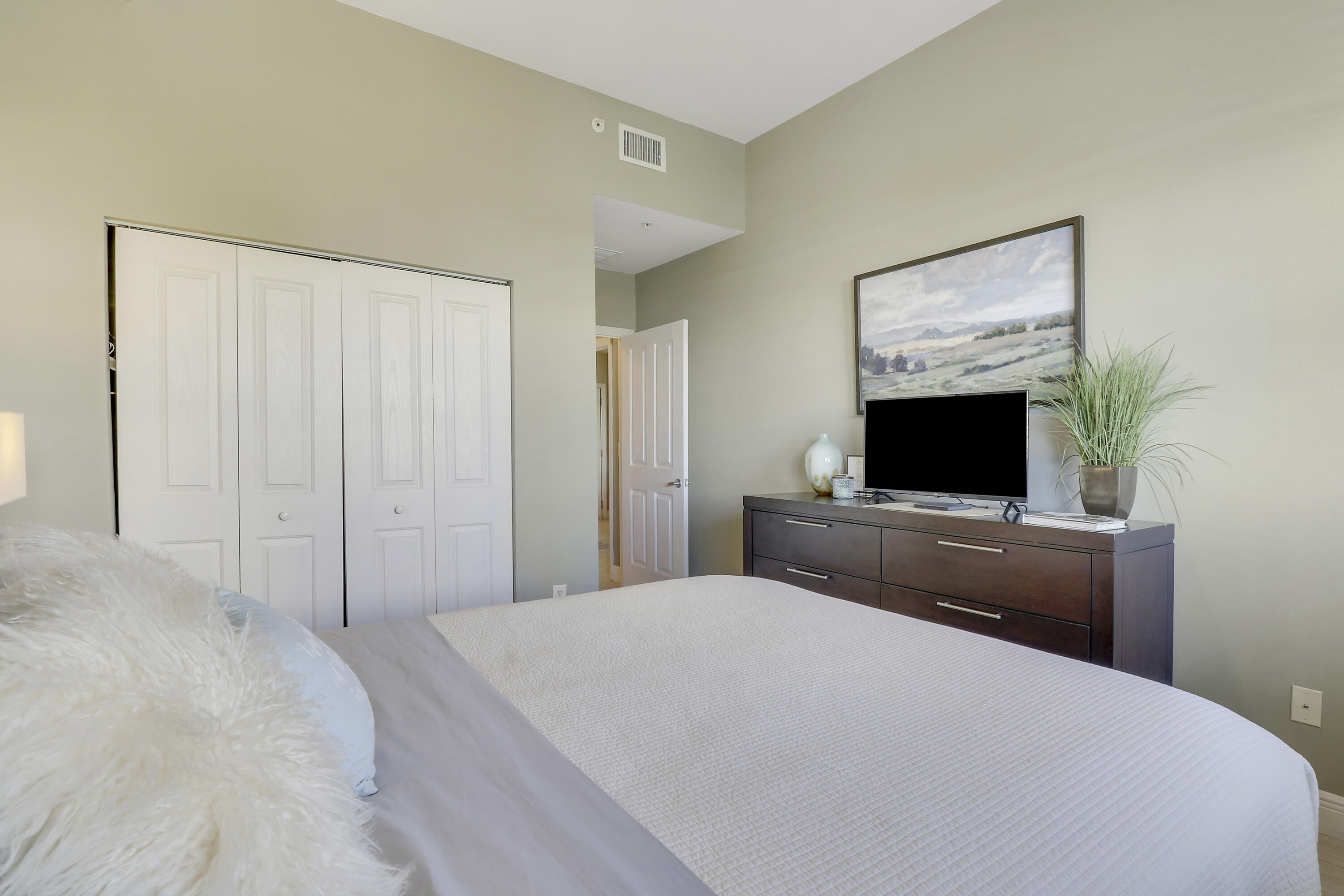 600 S Dixie 405 Highway, West Palm Beach