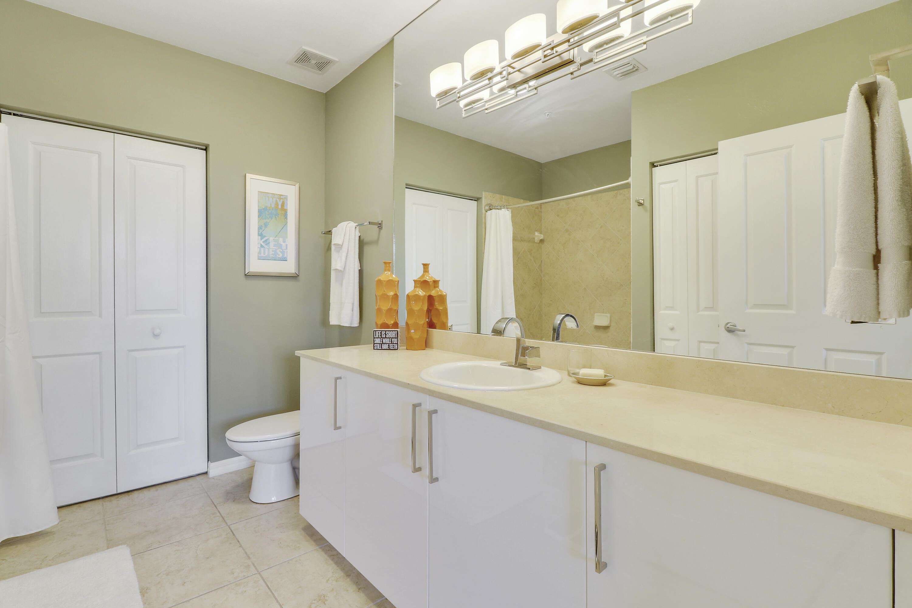 600 S Dixie 405 Highway, West Palm Beach