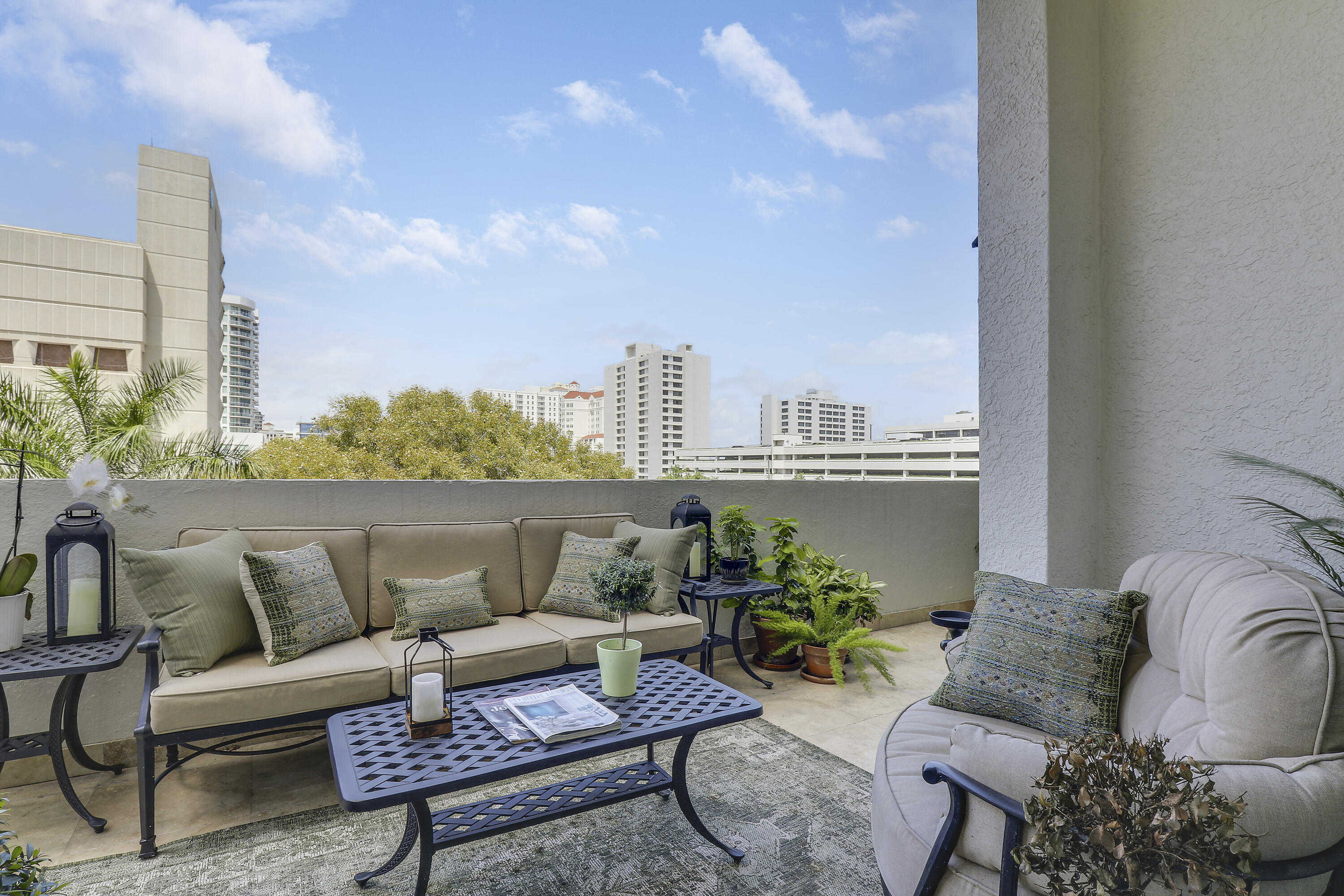 600 S Dixie 405 Highway, West Palm Beach