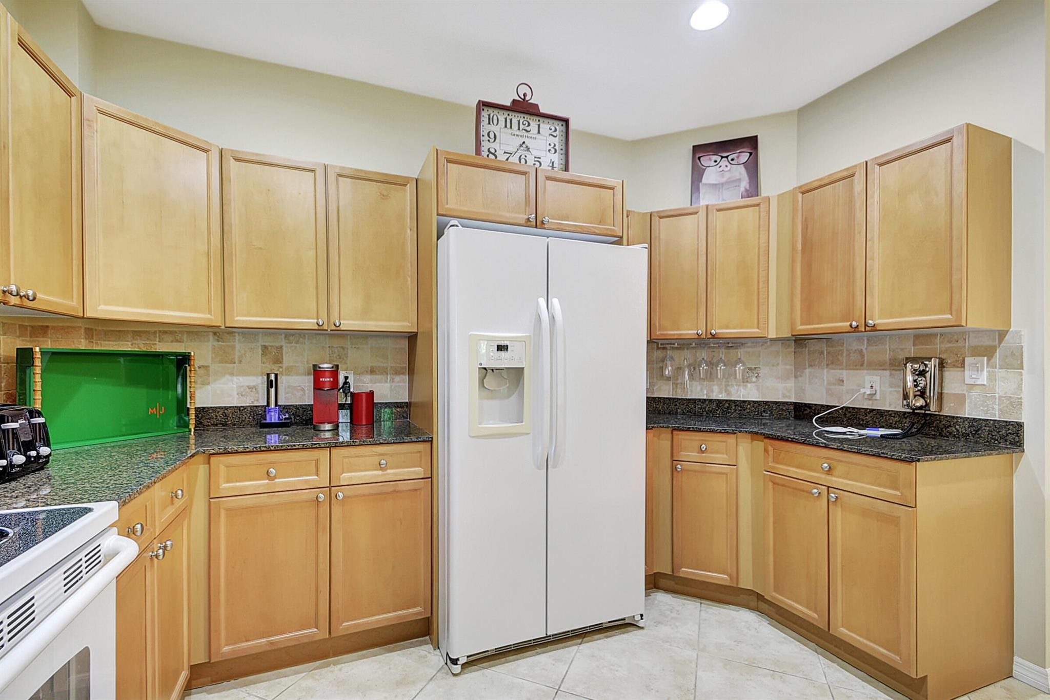 3940 N Flagler Drive N 403