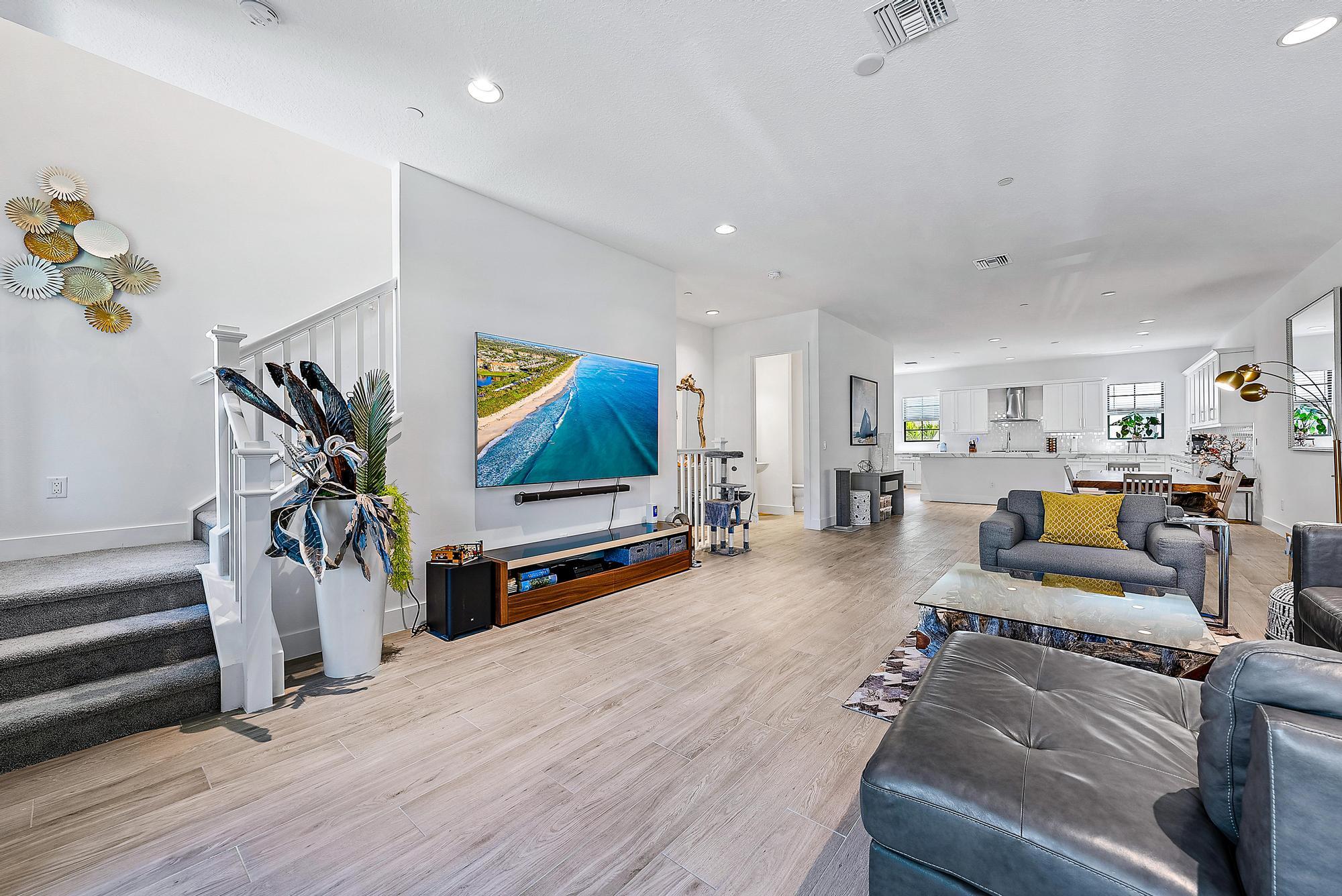 5256 Beckman Terrace