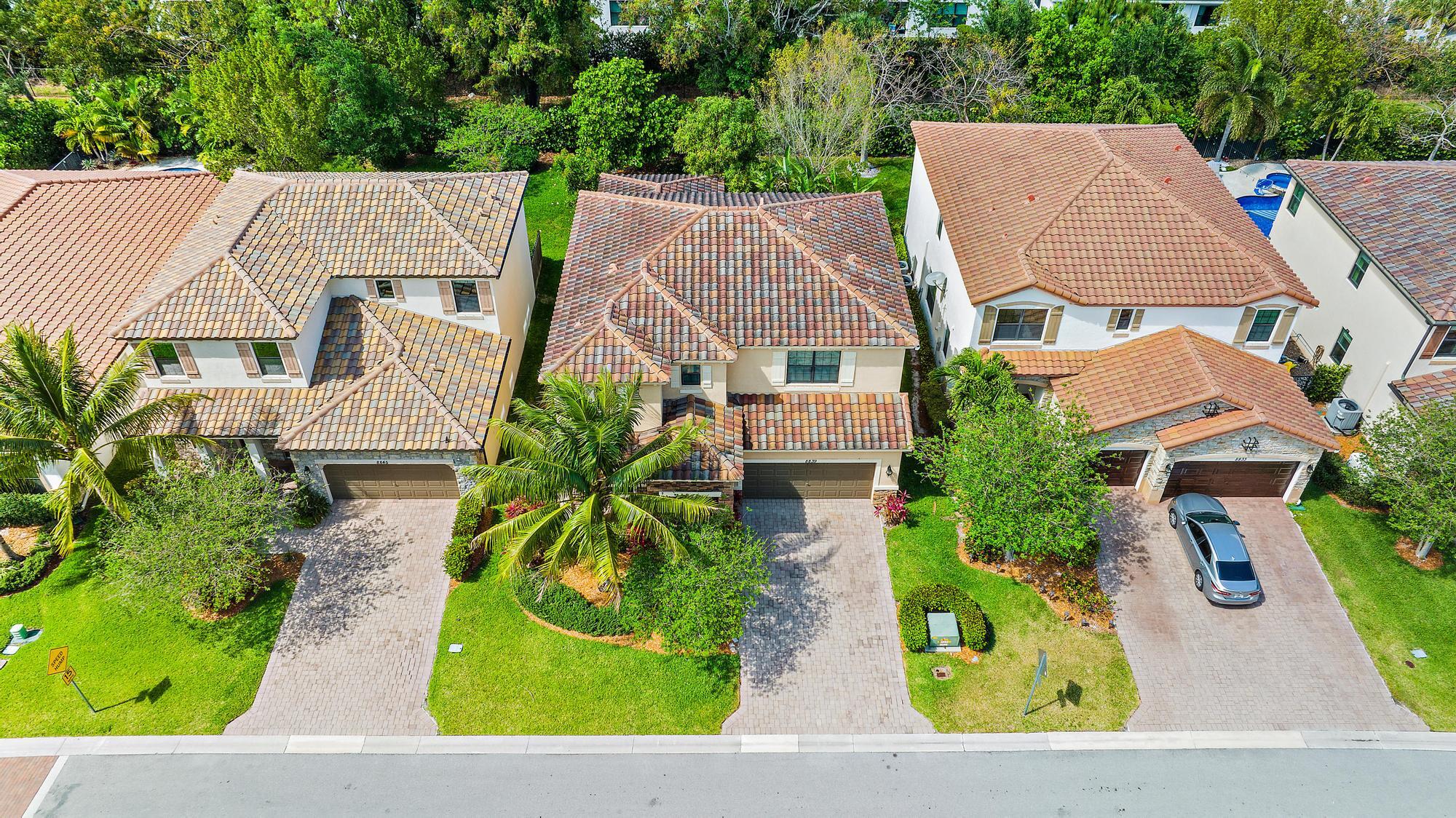 8839 Willow Cove Lane