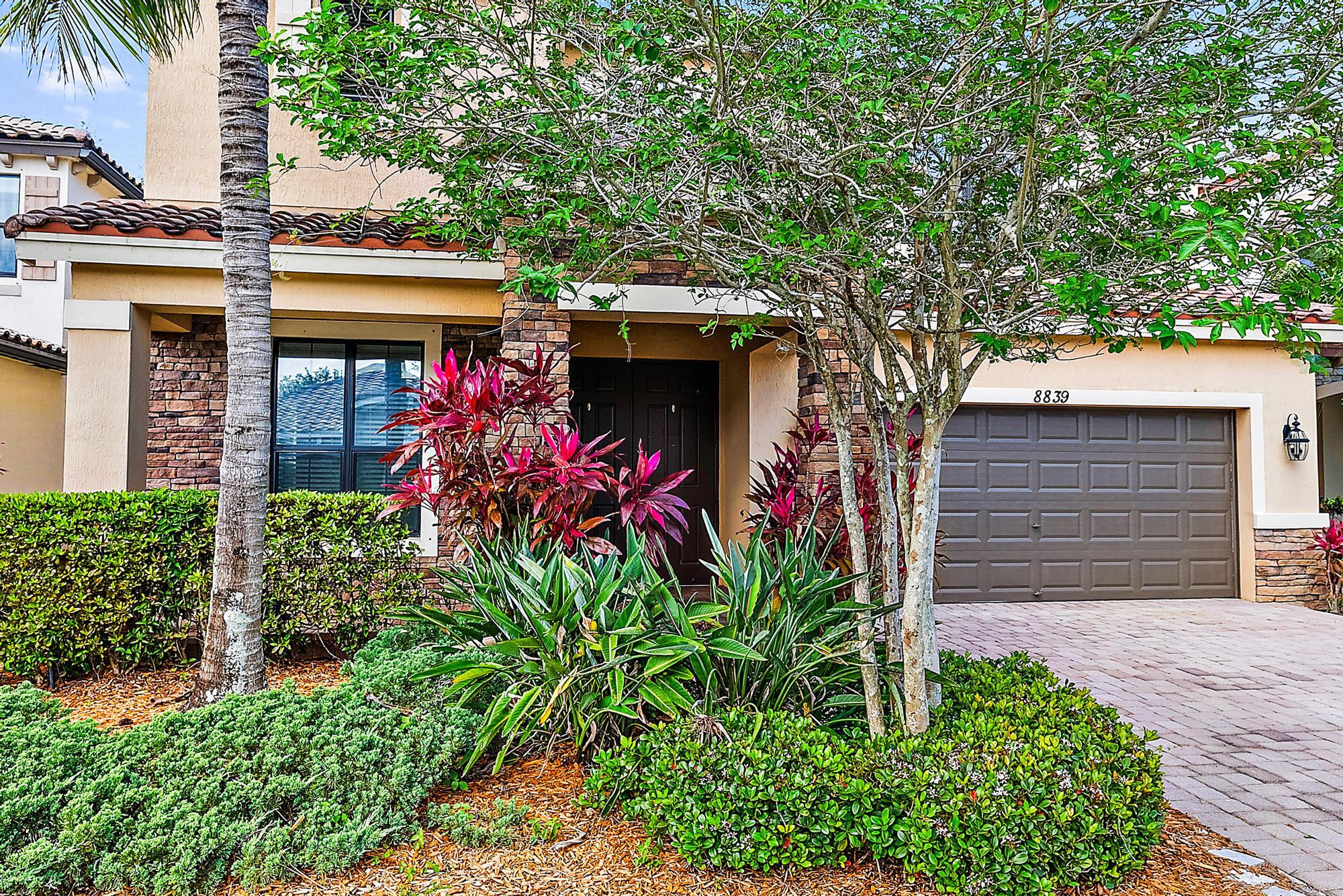 8839 Willow Cove Lane