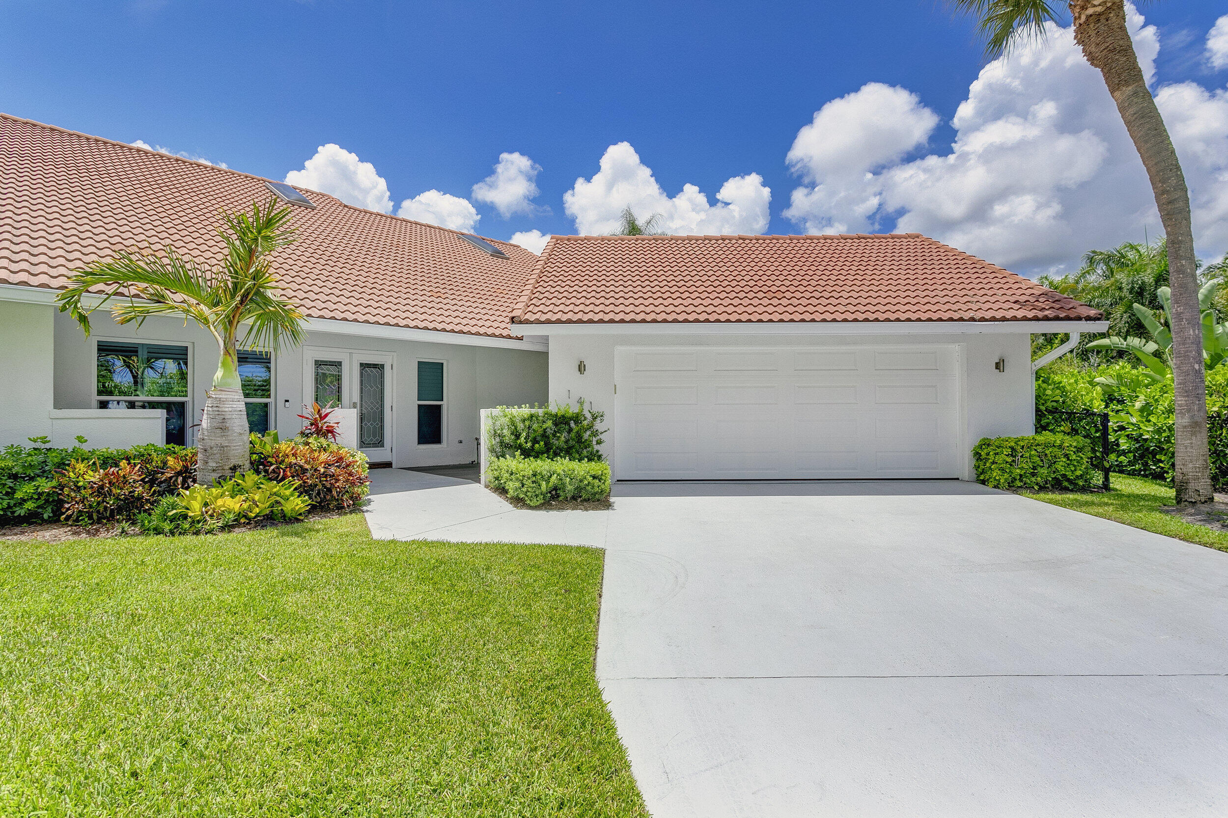 141 Pine Hill Trail W