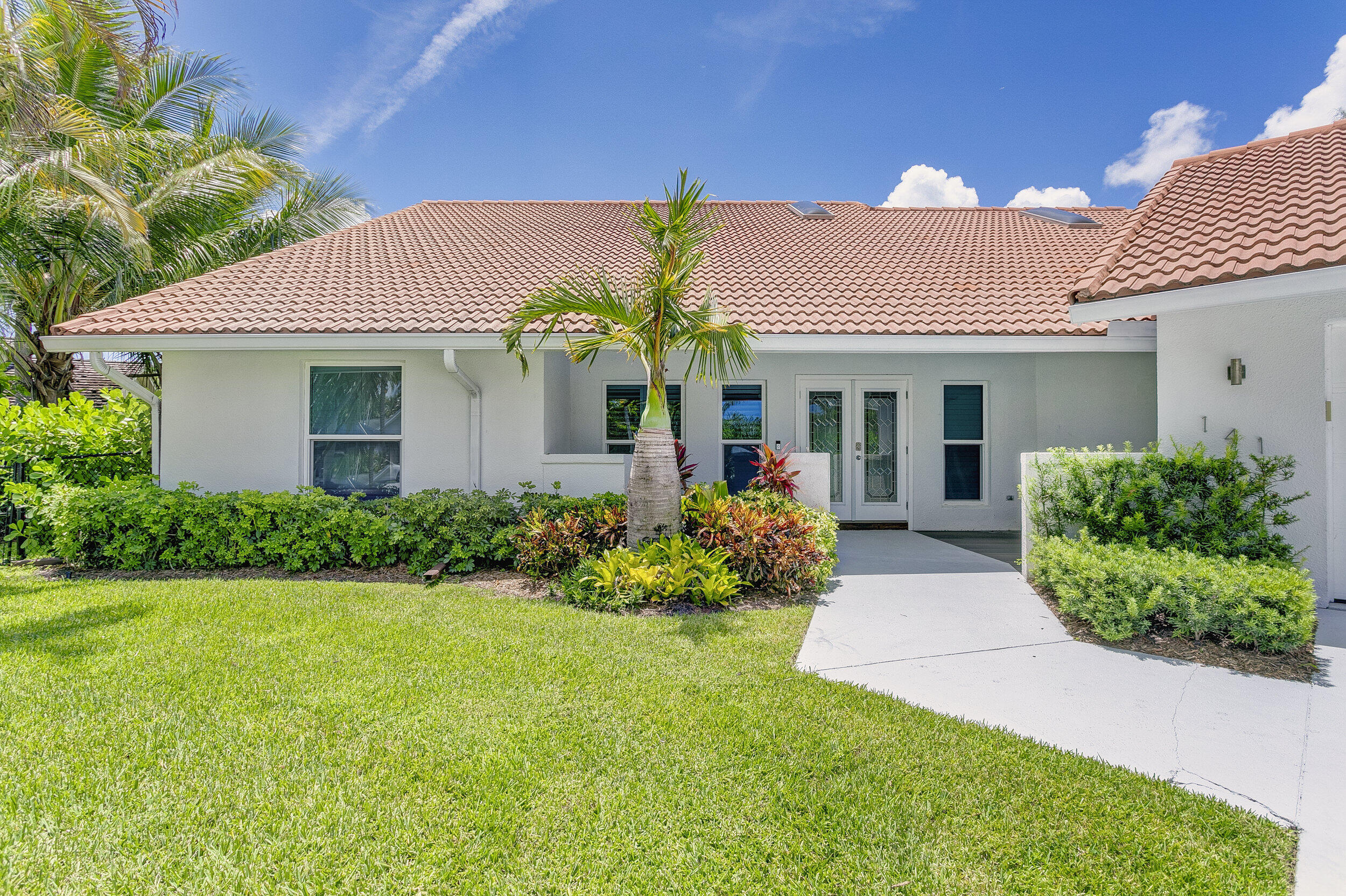 141 Pine Hill Trail W