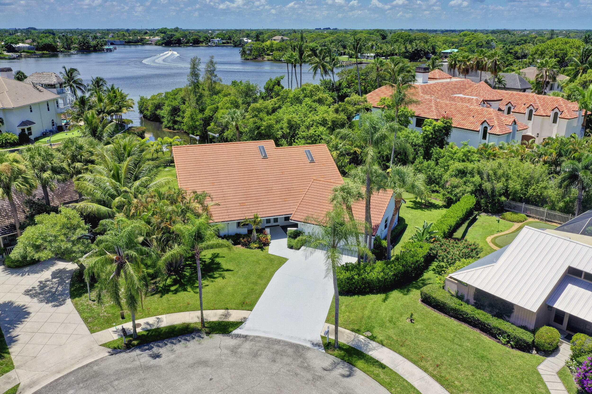 141 Pine Hill Trail W