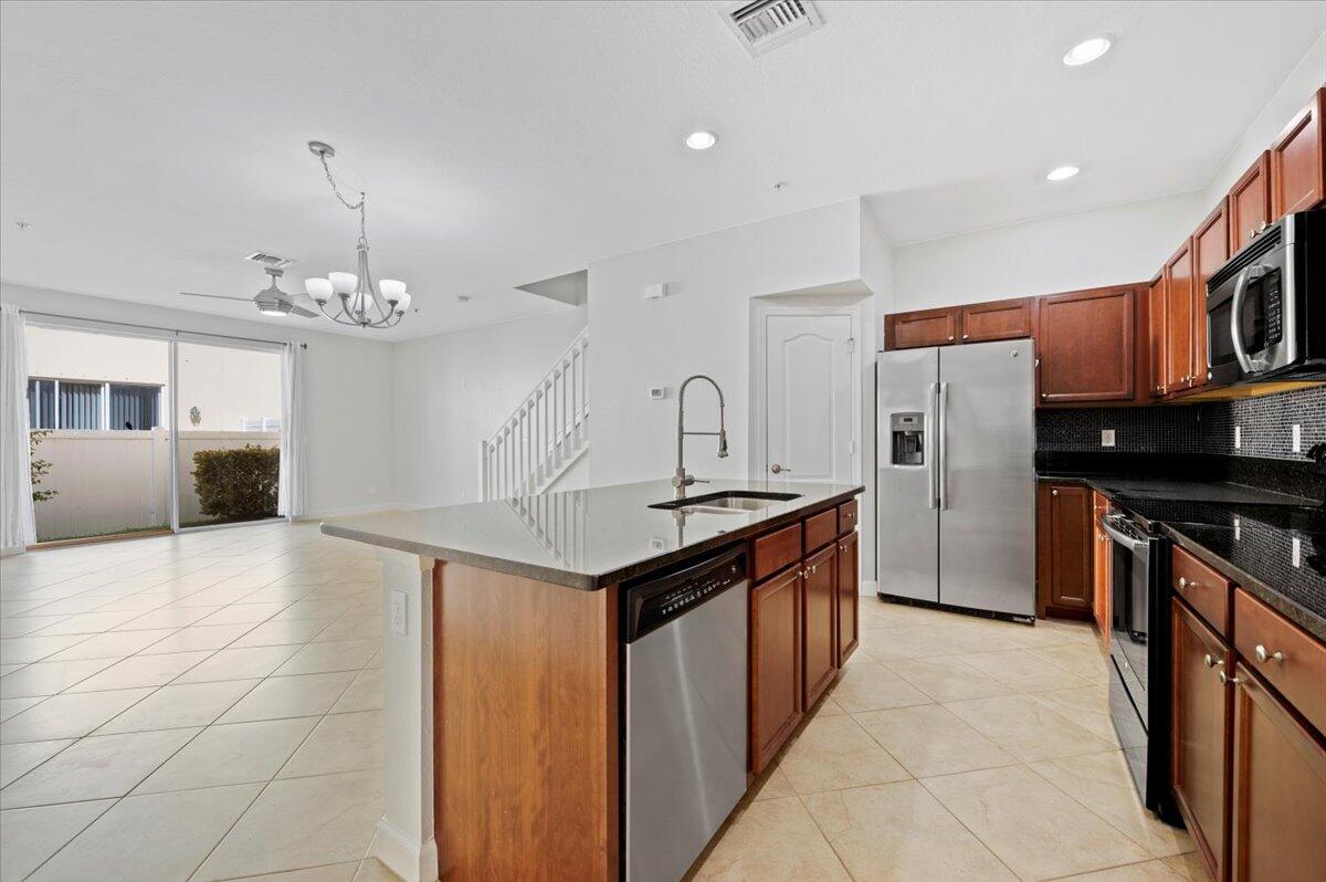 9472 SW Merlin Court