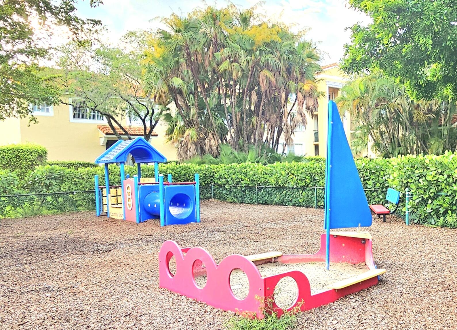 131 Yacht Club Way 207, Hypoluxo Unit: 207