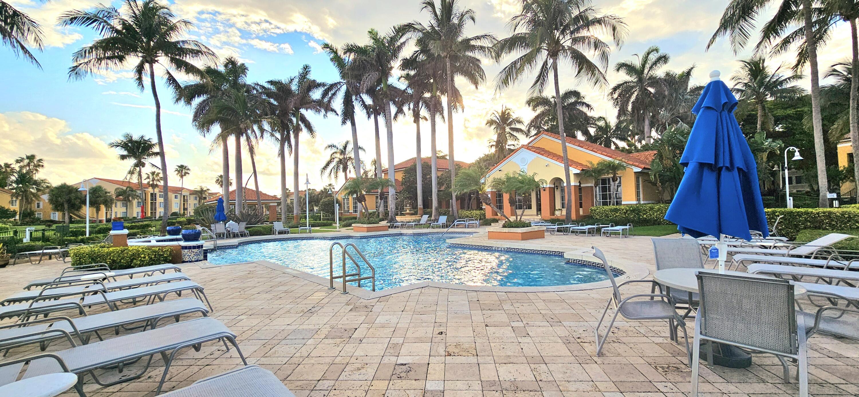 131 Yacht Club Way 207, Hypoluxo Unit: 207