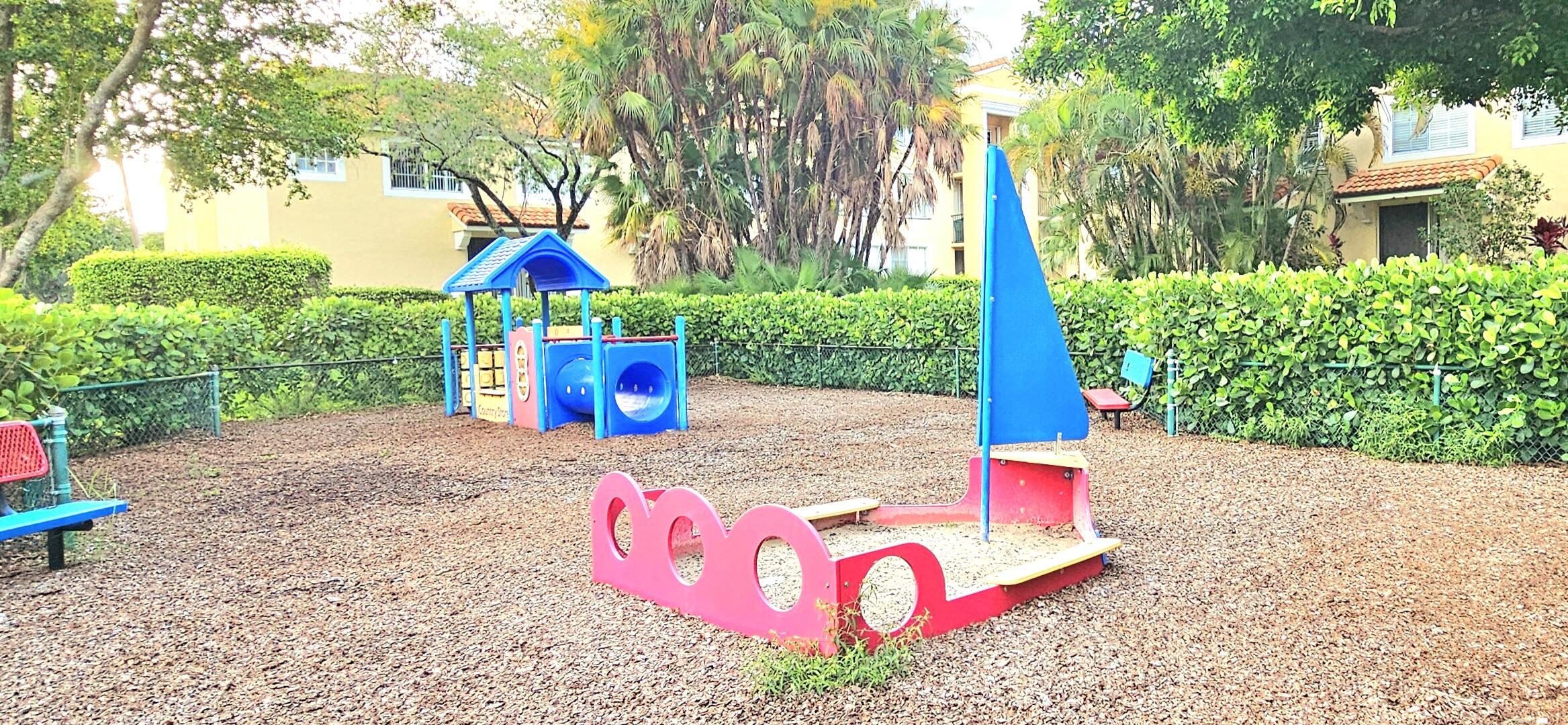 131 Yacht Club Way 207, Hypoluxo Unit: 207
