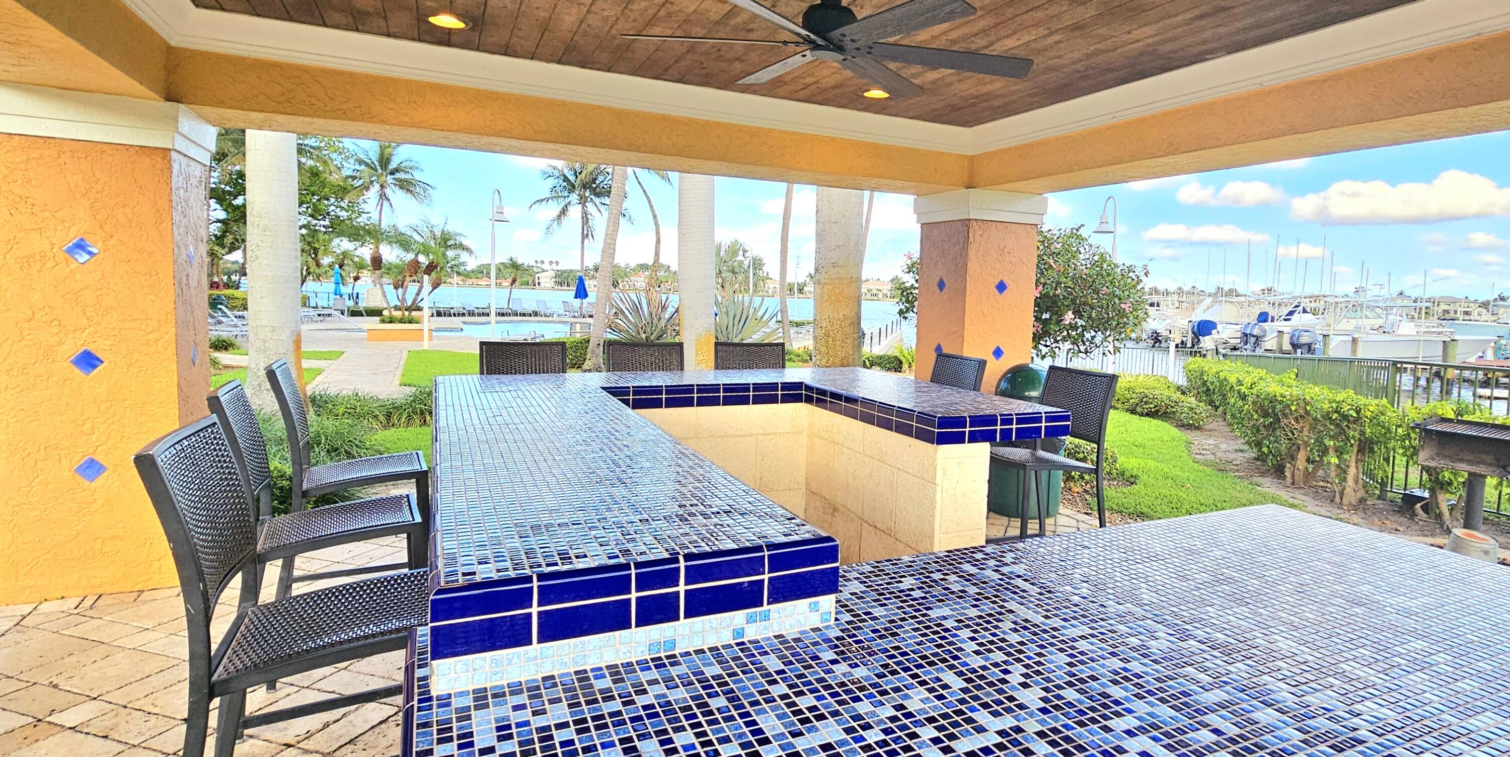 131 Yacht Club Way 207, Hypoluxo Unit: 207