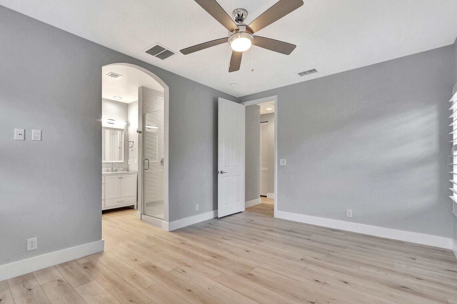 515 Tomahawk Court