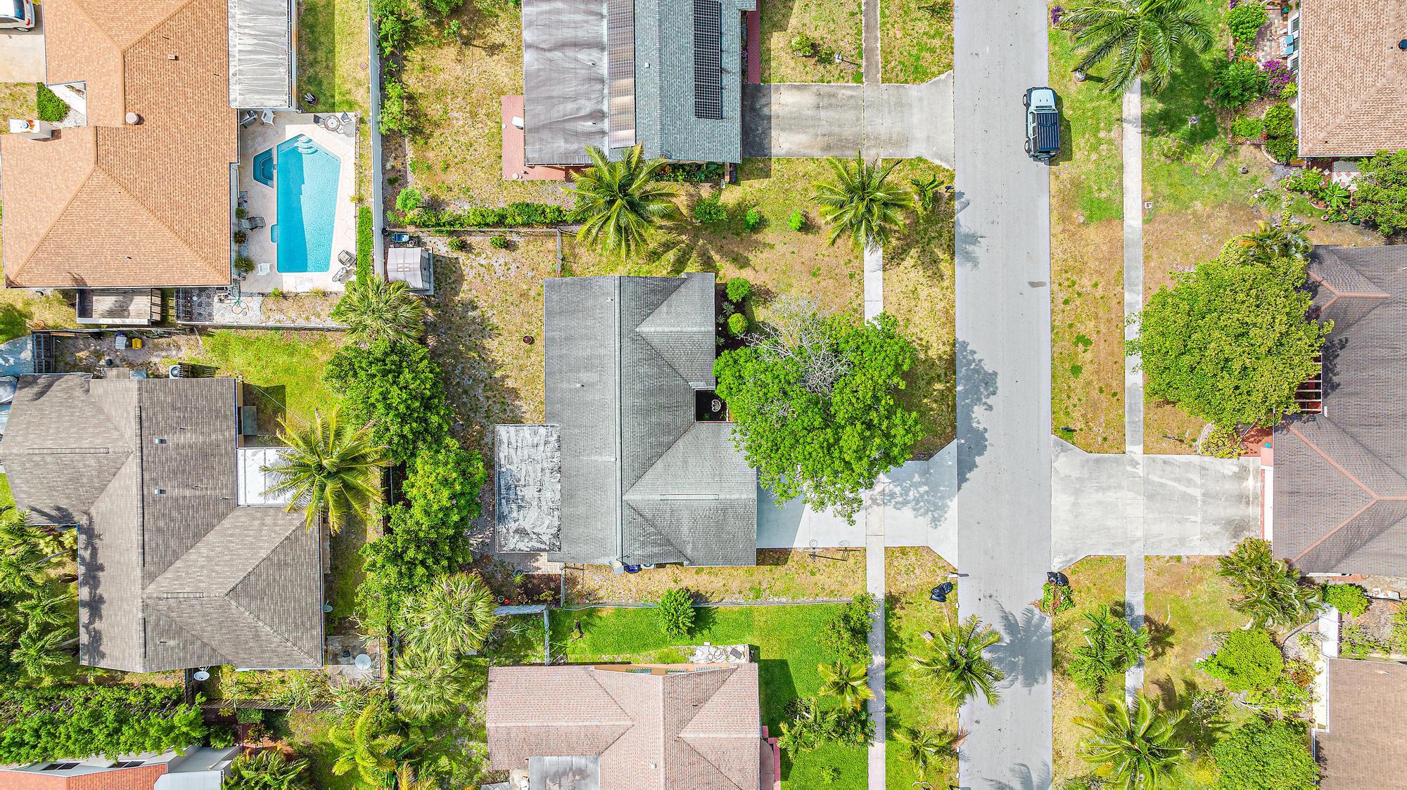 1356 Scottsdale Road E