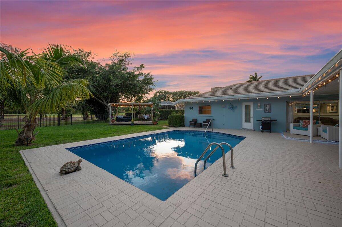 4360 Hickory Drive