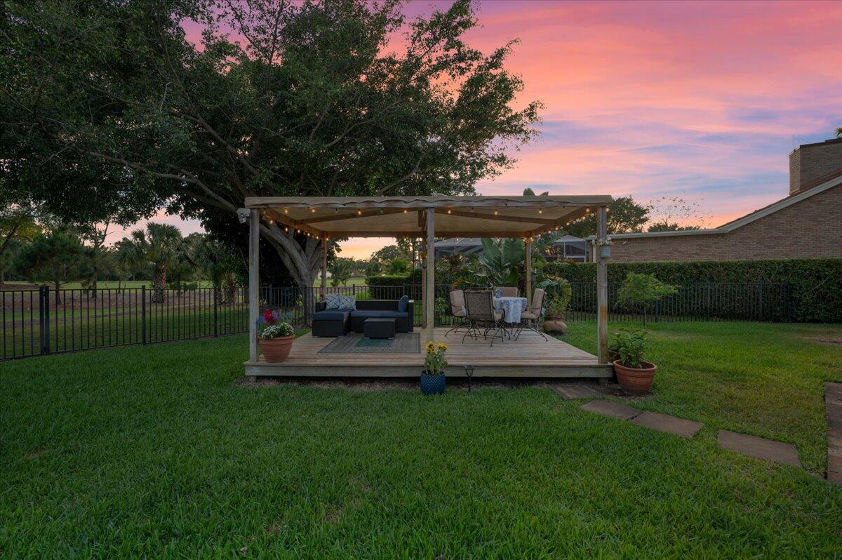 4360 Hickory Drive