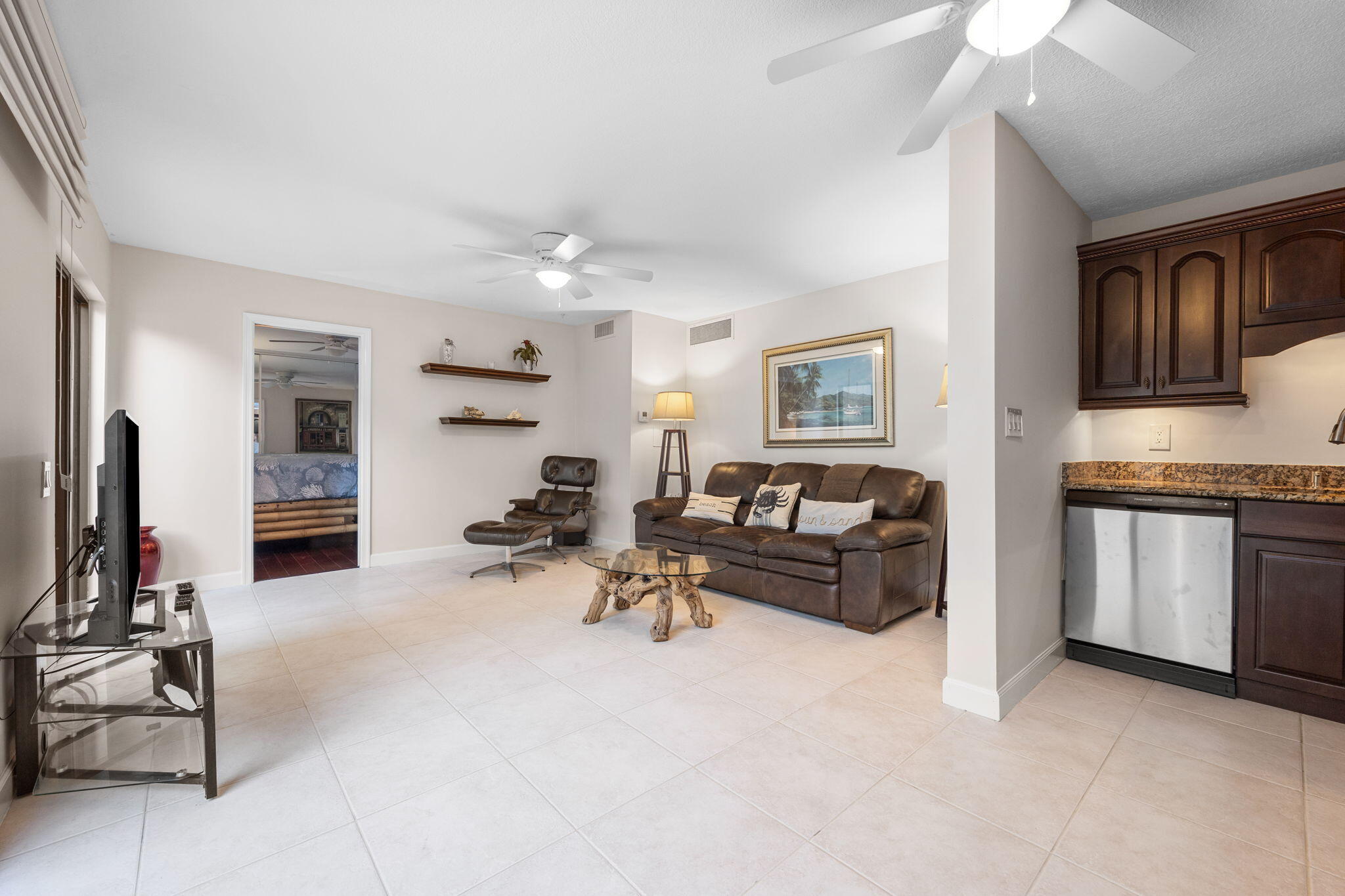 1605 S Us Highway 1 1a