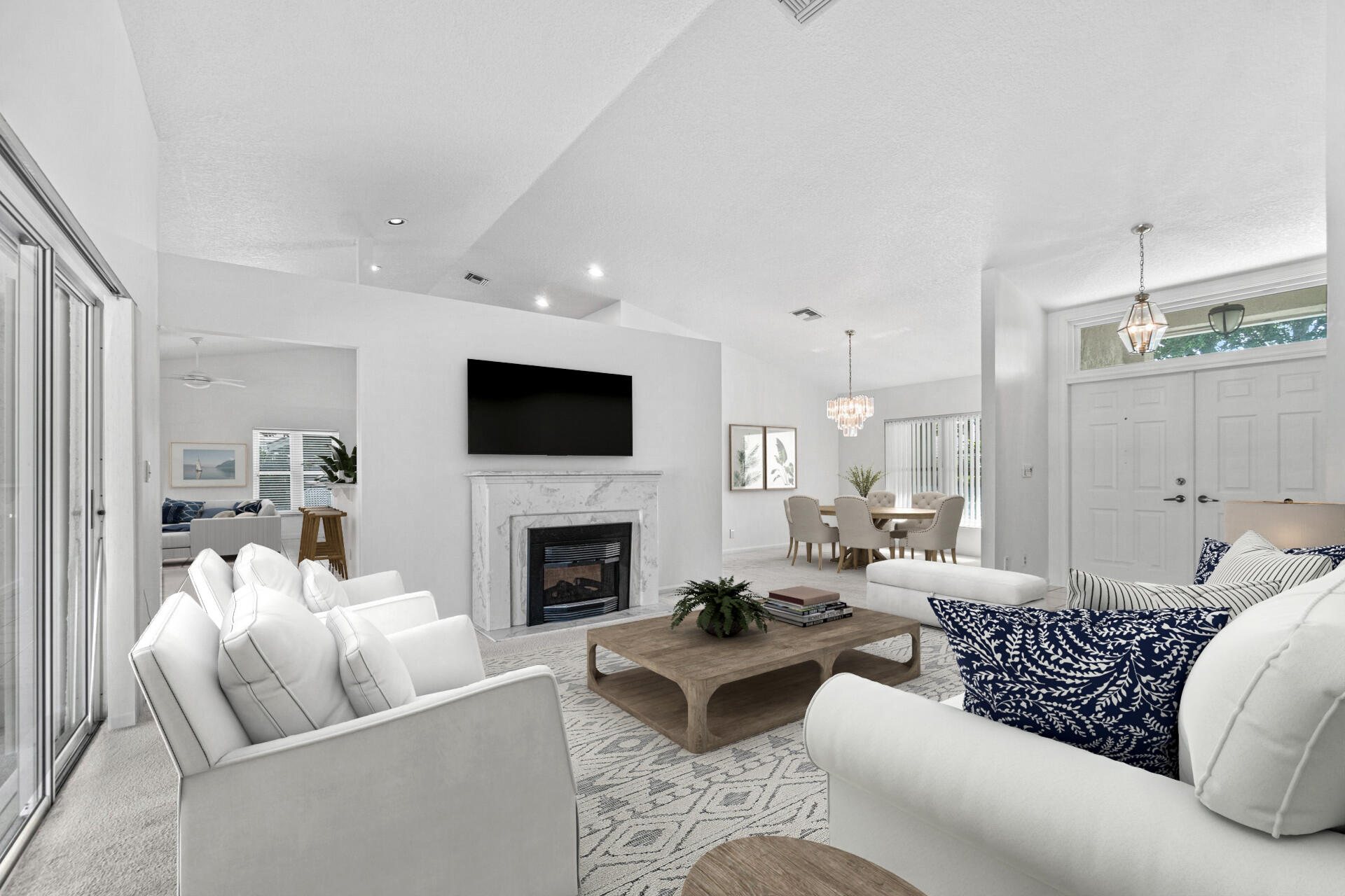18330 Lake Bend