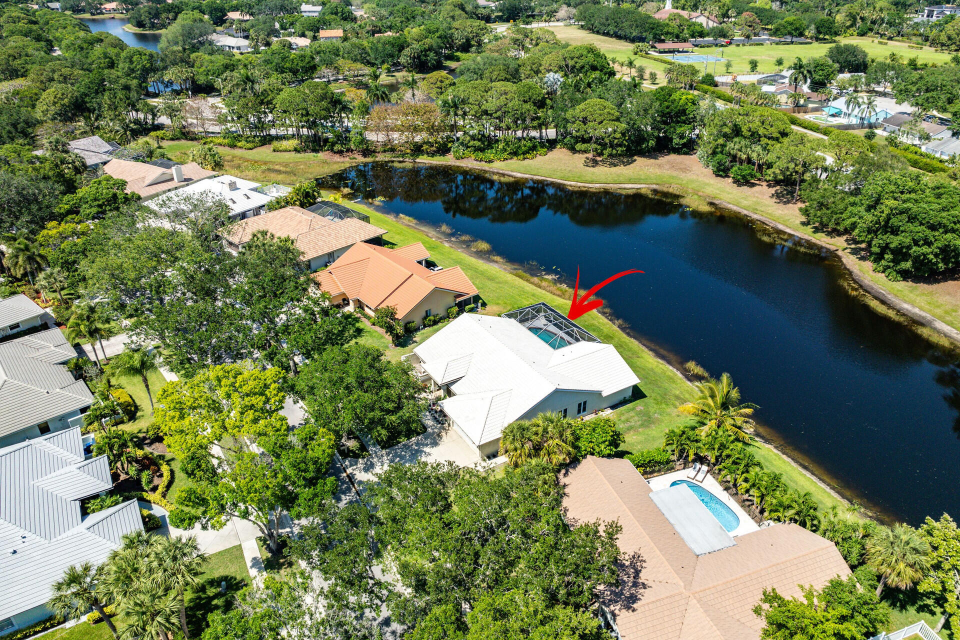 18330 Lake Bend