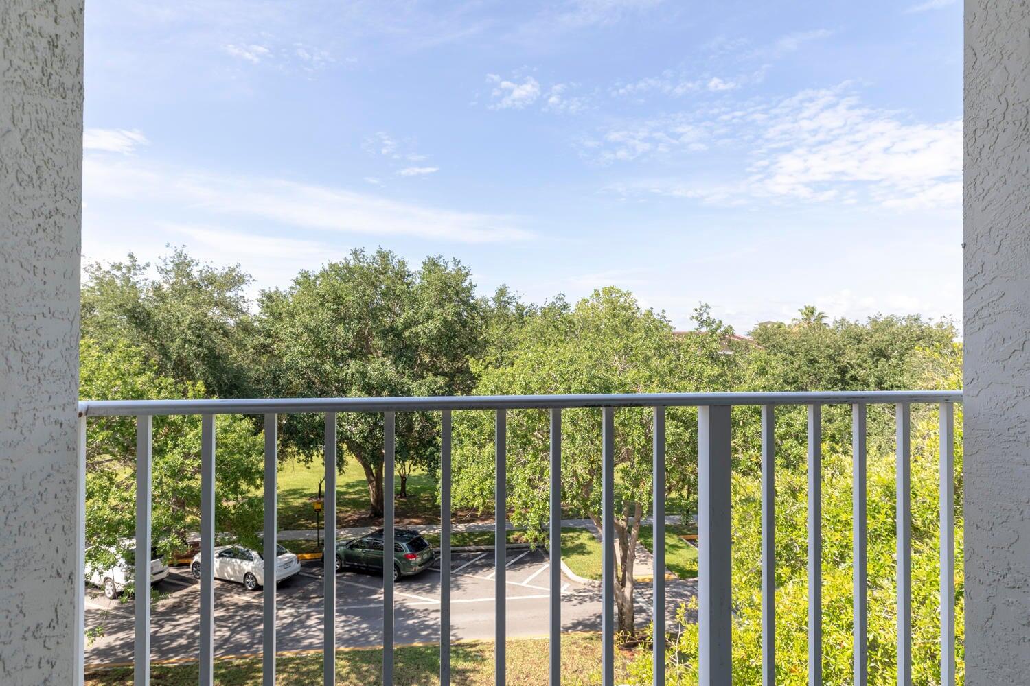 1209 Main Street 306