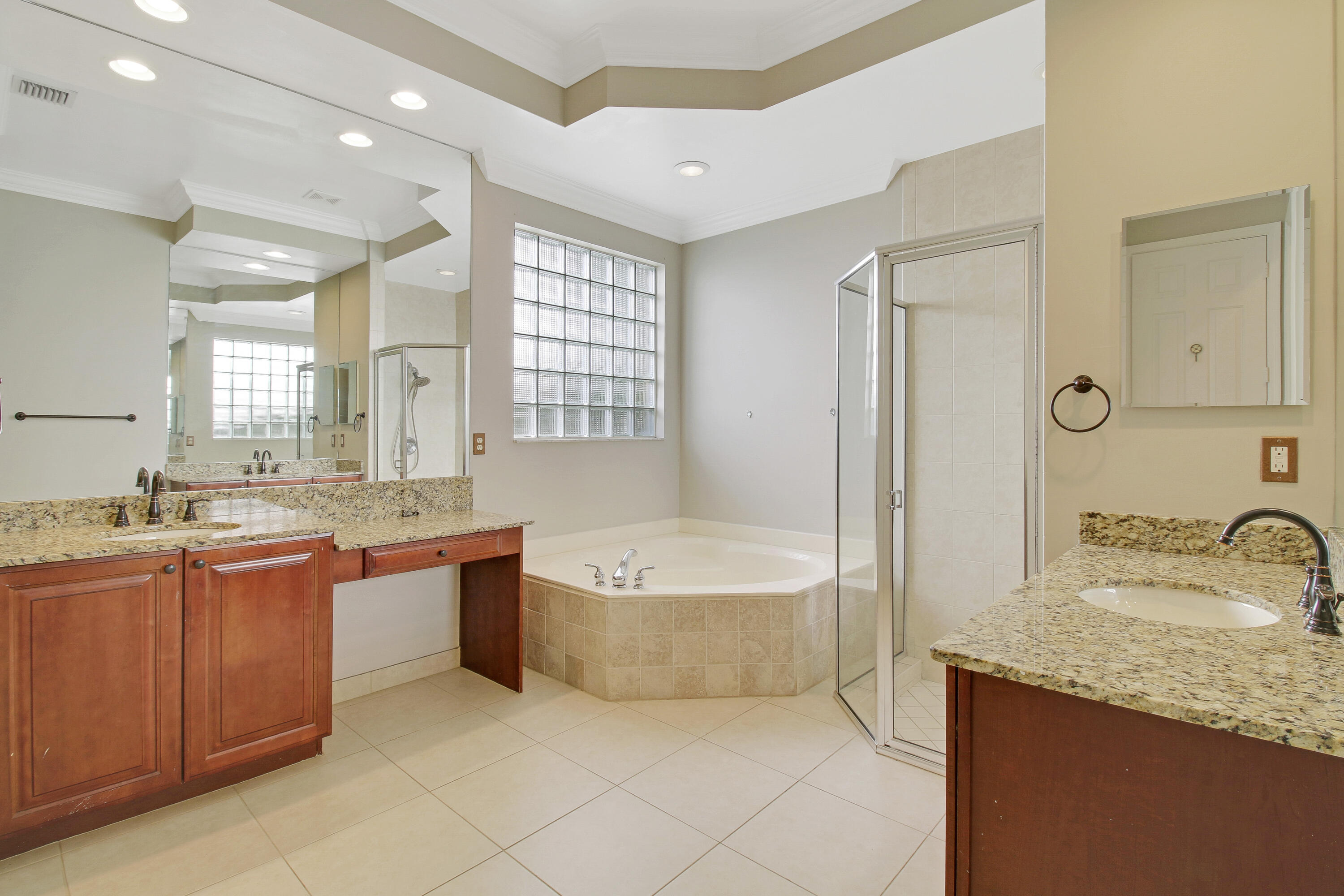 10722 Willow Oak Court