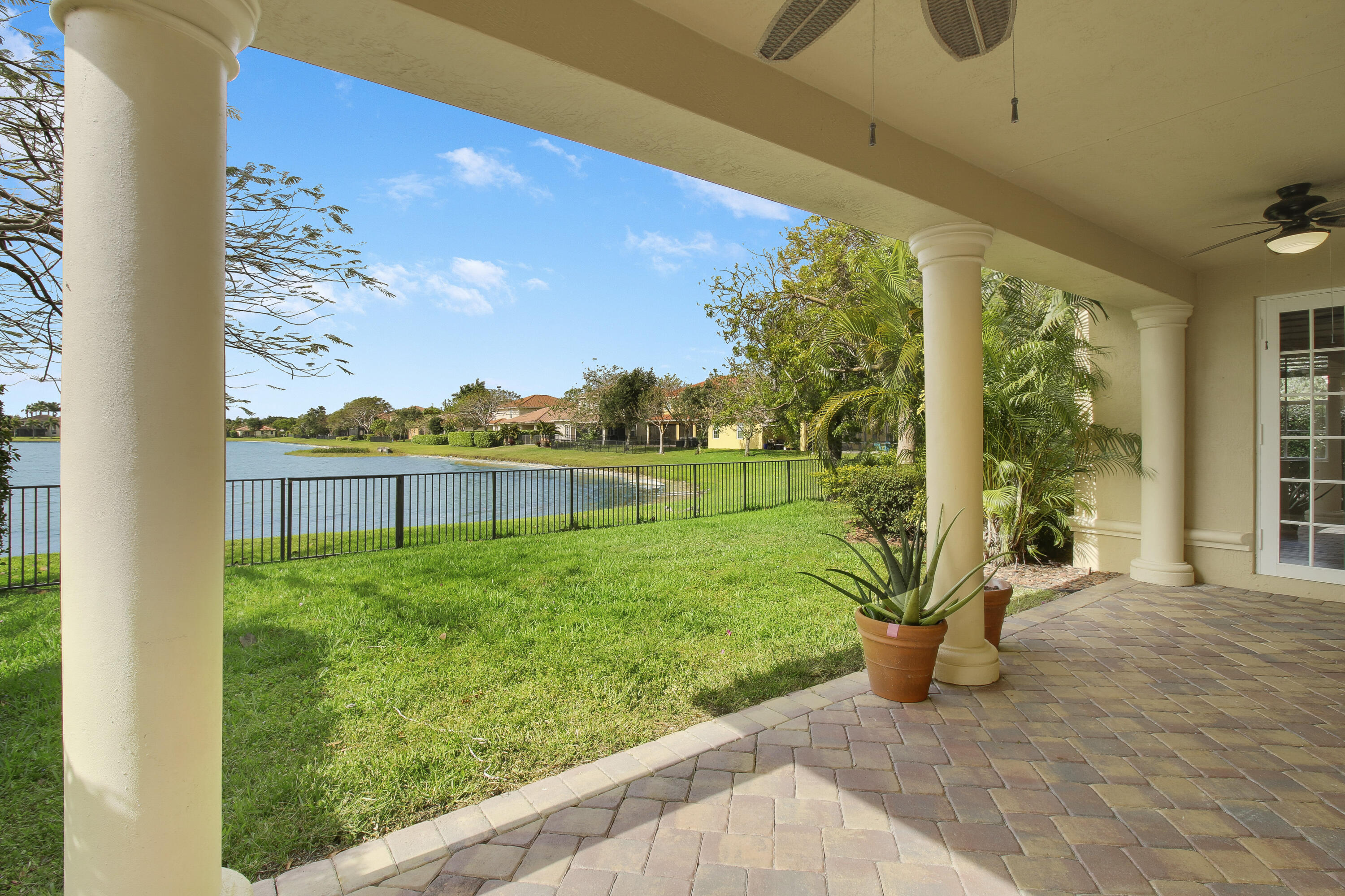 10722 Willow Oak Court