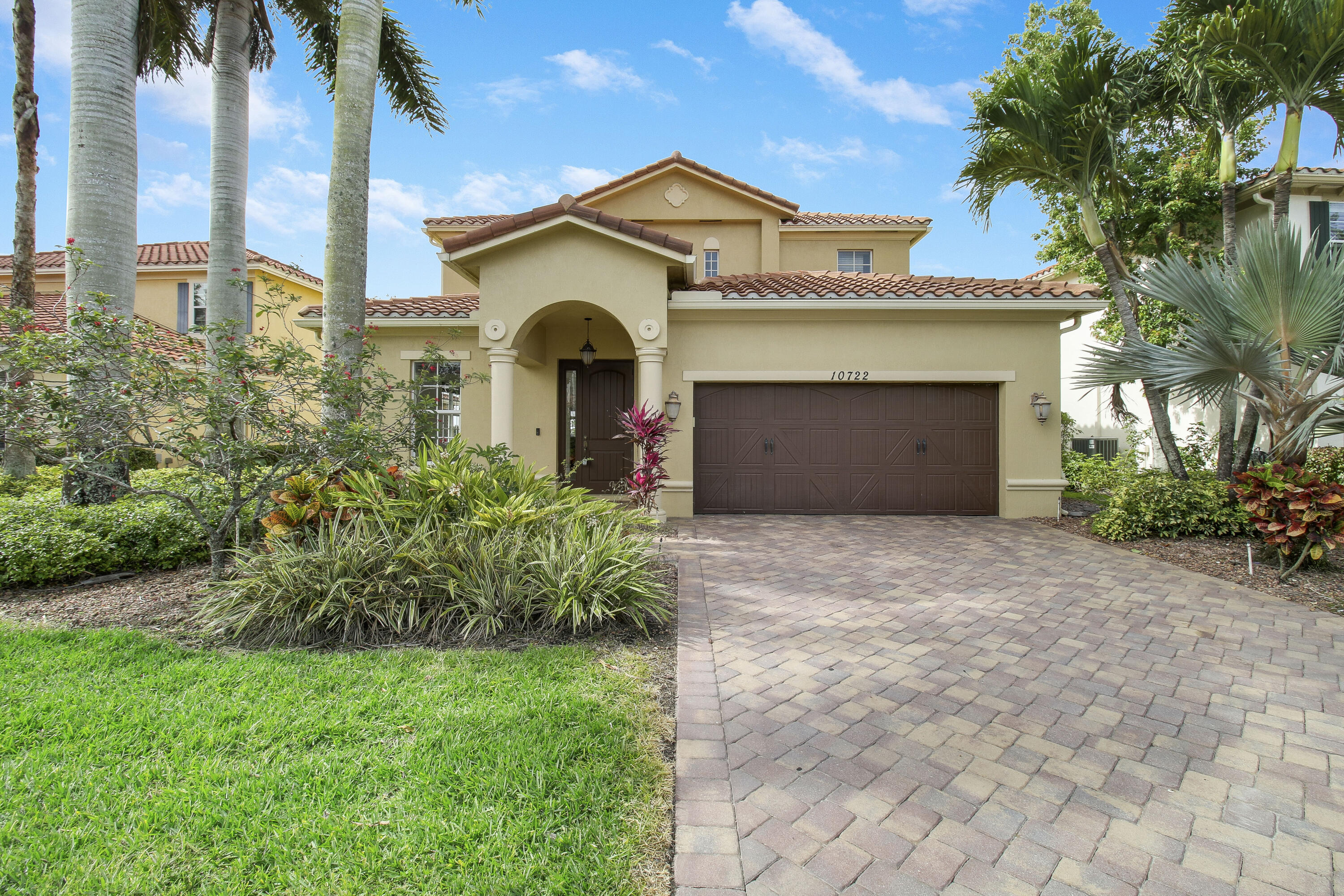 10722 Willow Oak Court