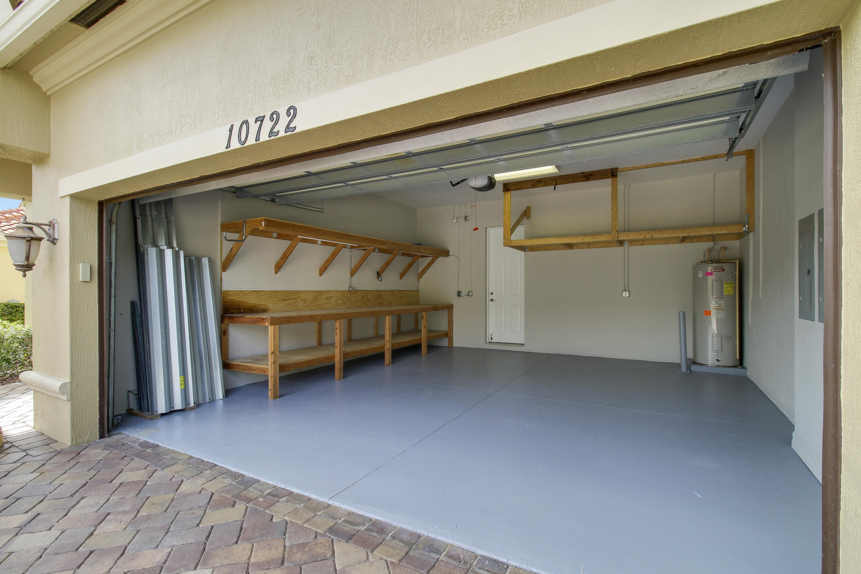 10722 Willow Oak Court