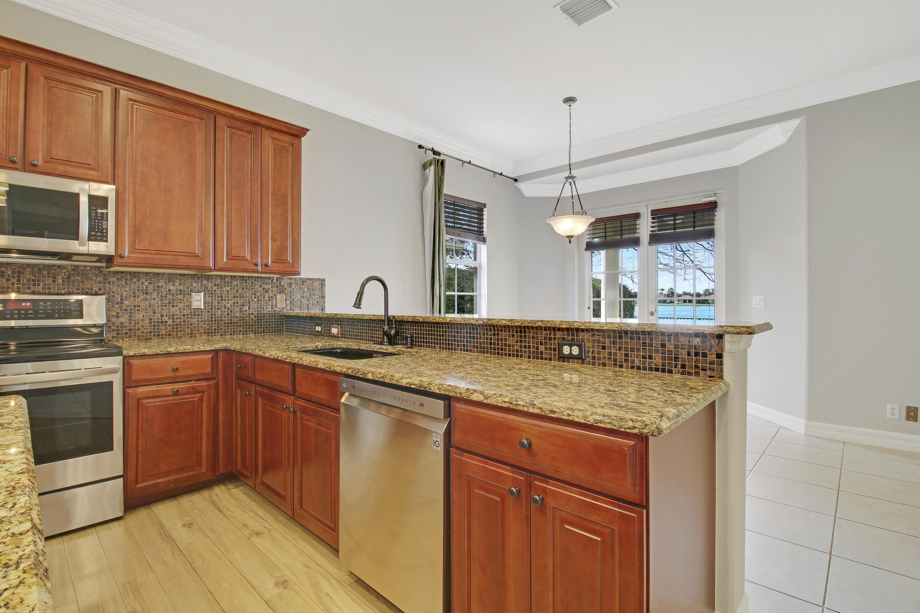 10722 Willow Oak Court