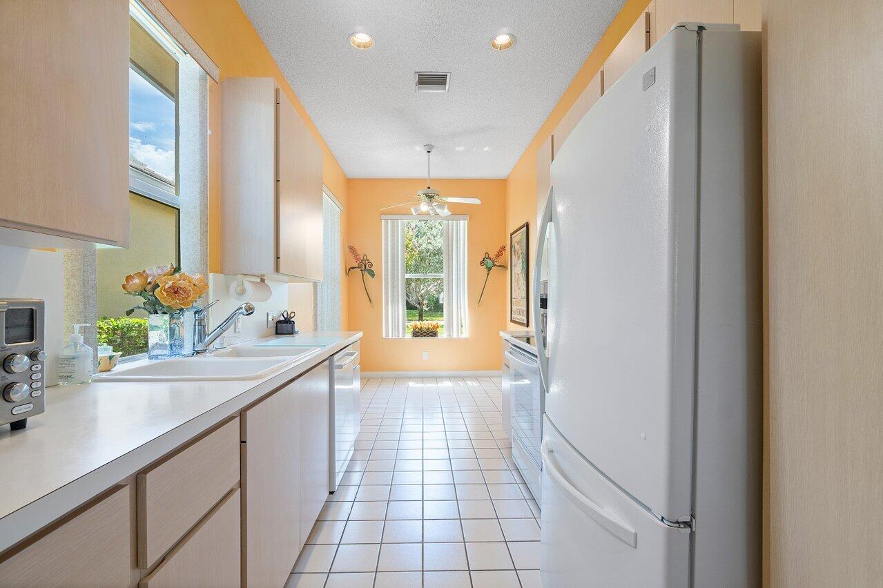 8695 Wakefield Drive, Palm Beach Gardens