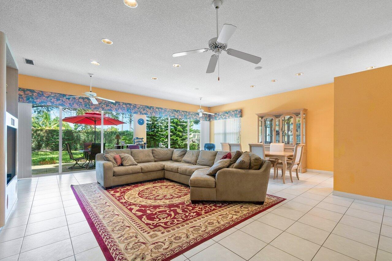 8695 Wakefield Drive, Palm Beach Gardens