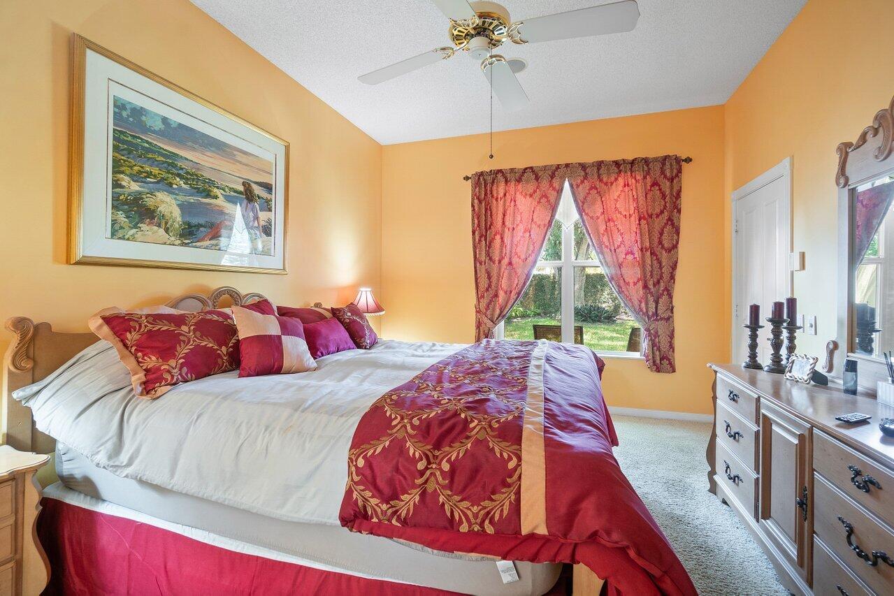 8695 Wakefield Drive, Palm Beach Gardens