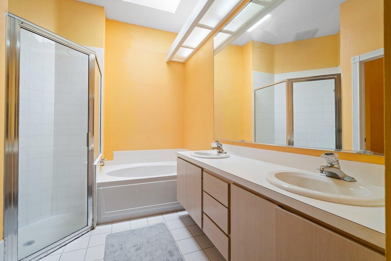 8695 Wakefield Drive, Palm Beach Gardens