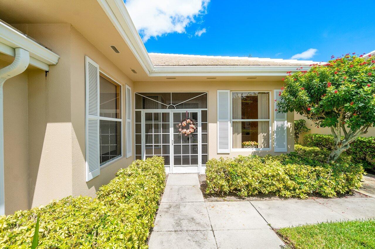 8695 Wakefield Drive, Palm Beach Gardens
