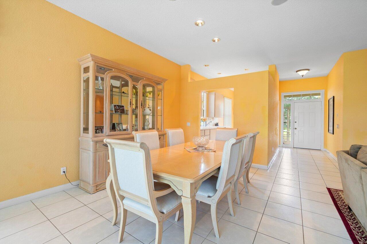 8695 Wakefield Drive, Palm Beach Gardens