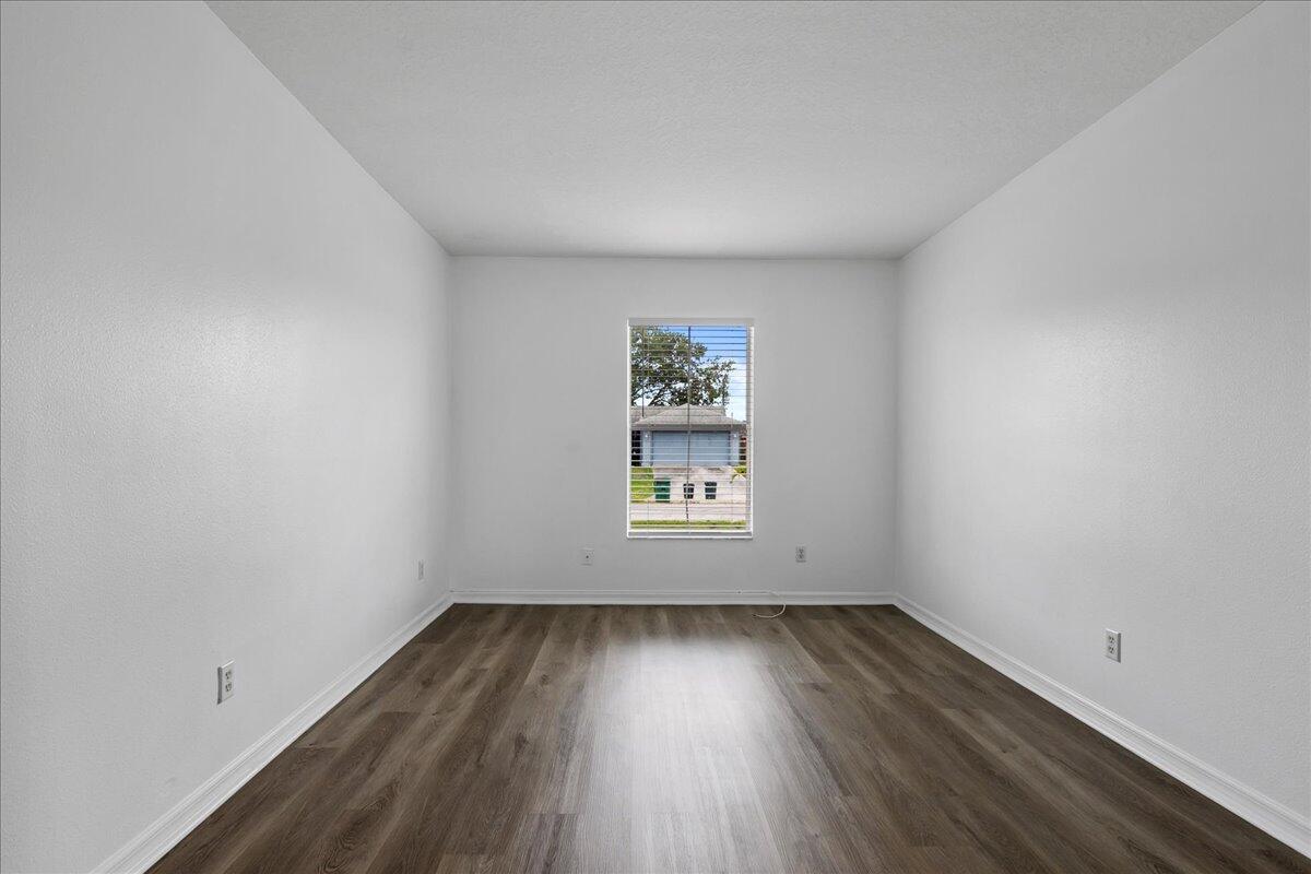 837 SW Commonwealth Road