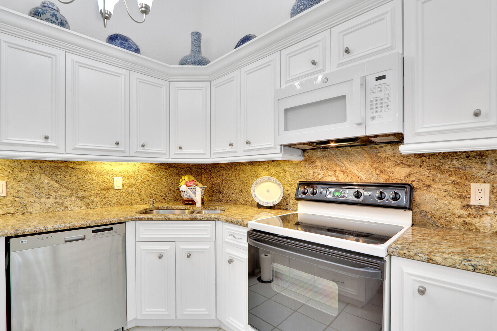 5789 Golden Eagle Circle