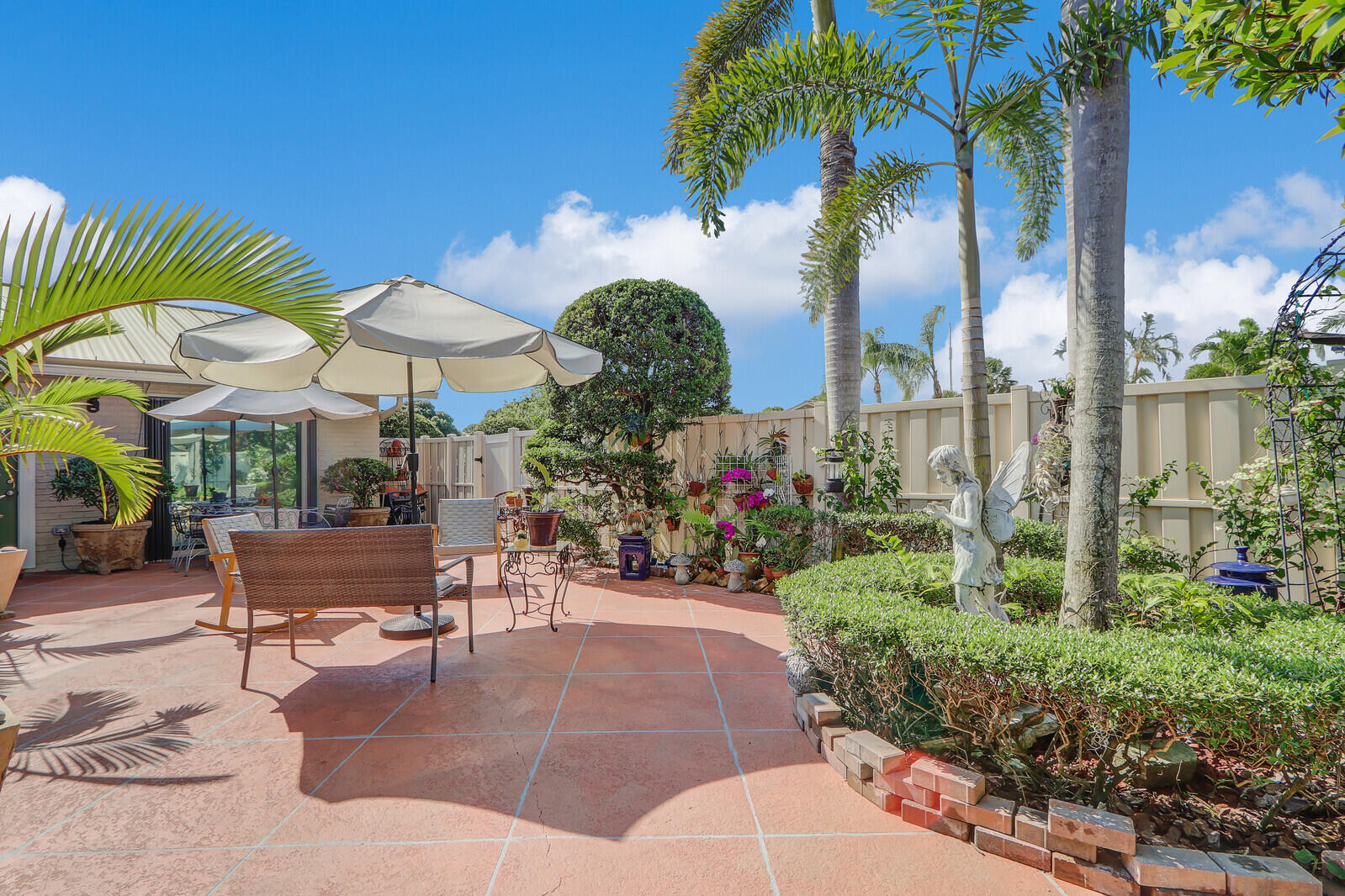 5789 Golden Eagle Circle