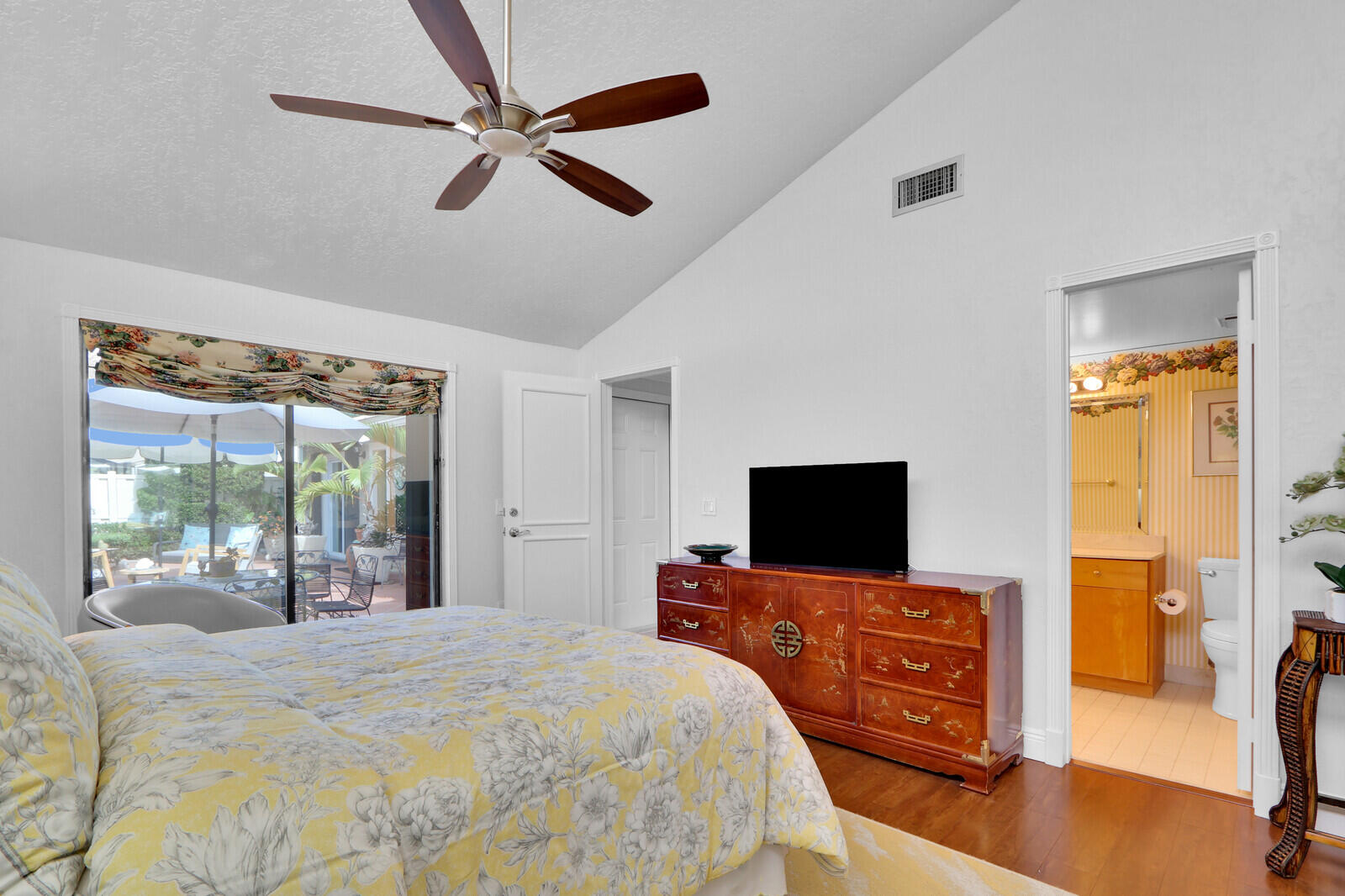 5789 Golden Eagle Circle