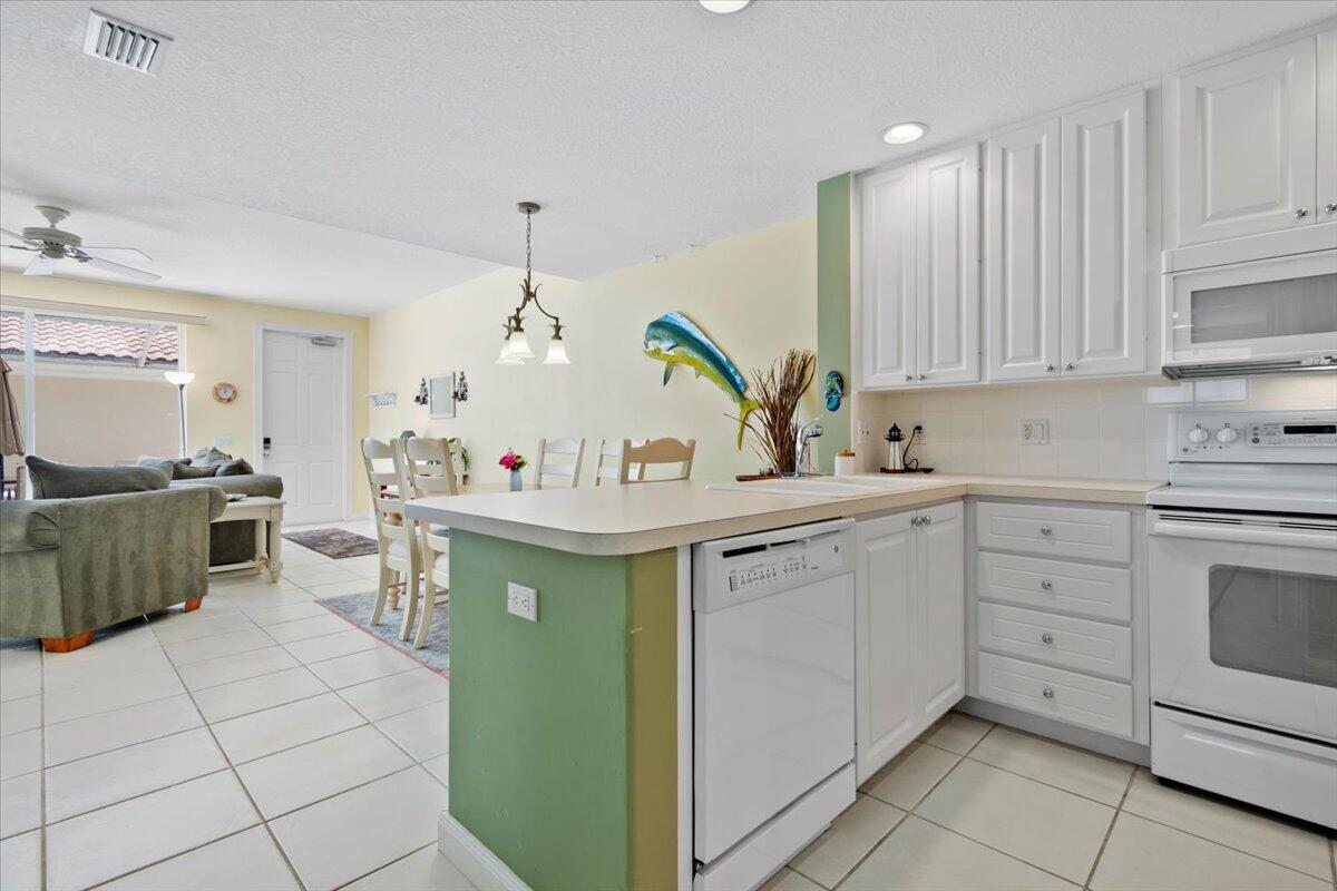 1832 Jeaga Drive