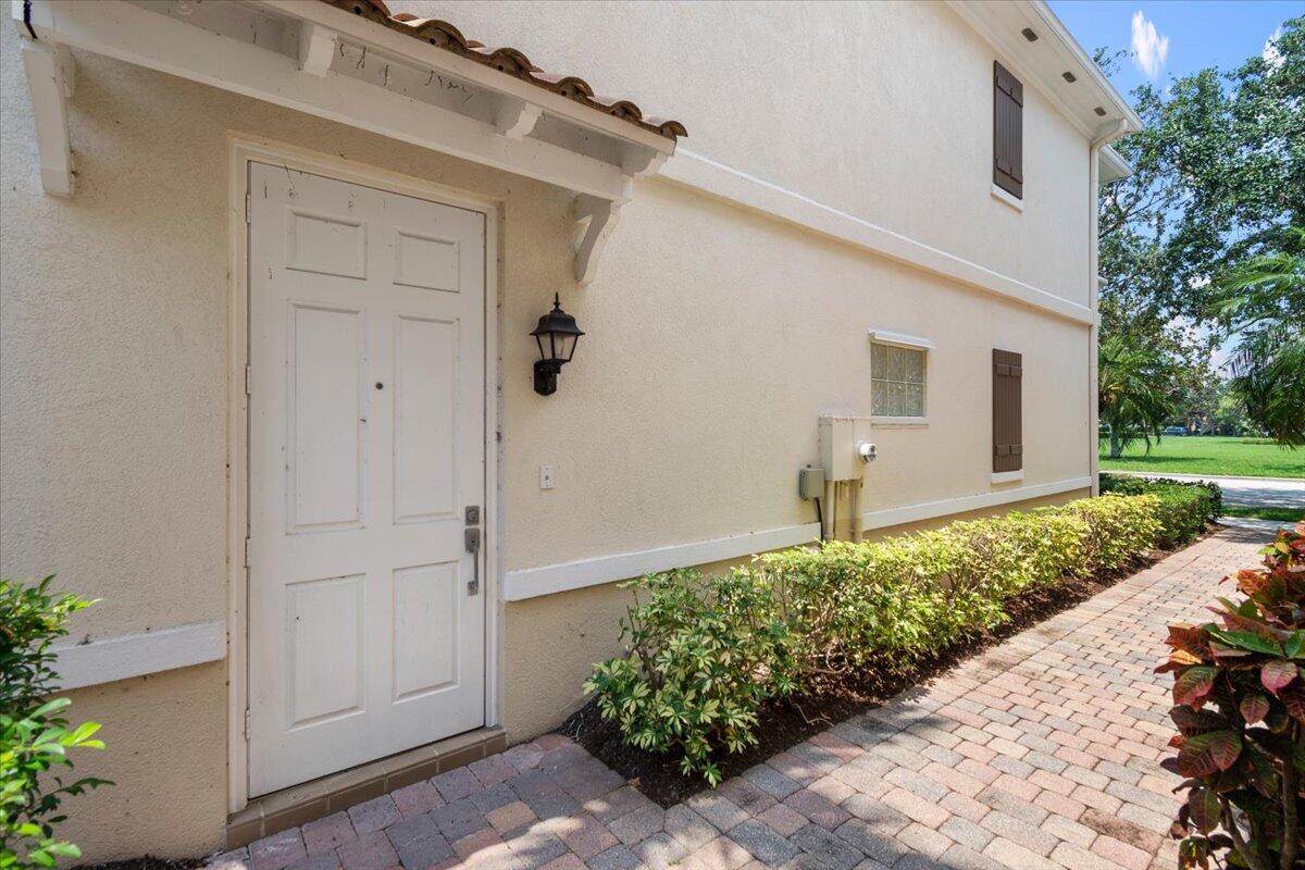 1832 Jeaga Drive