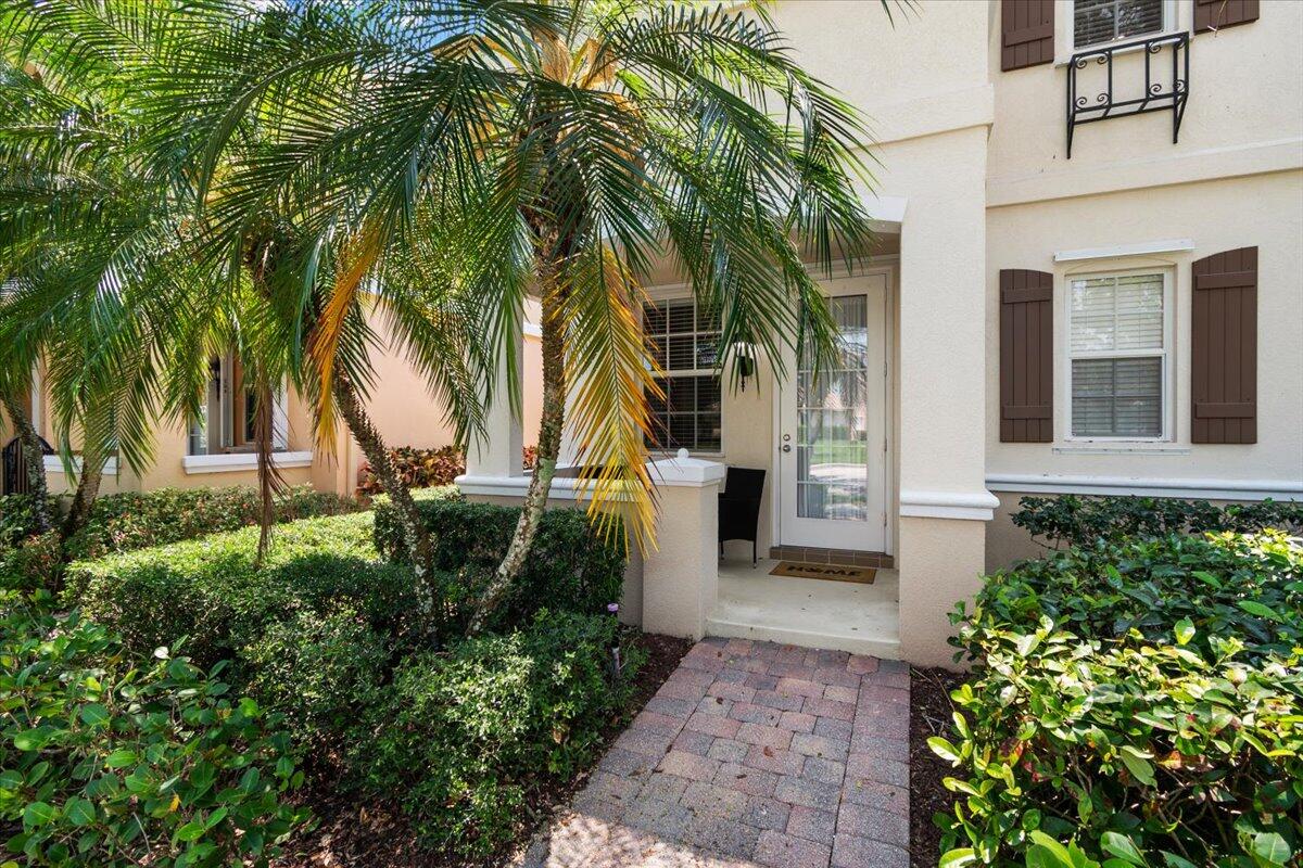 1832 Jeaga Drive