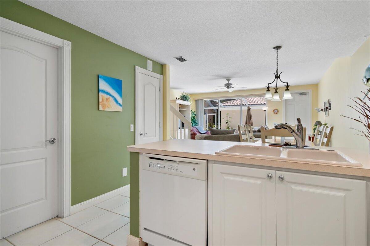 1832 Jeaga Drive