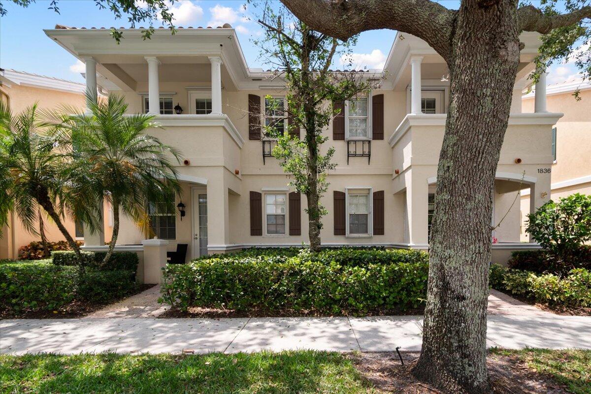 1832 Jeaga Drive