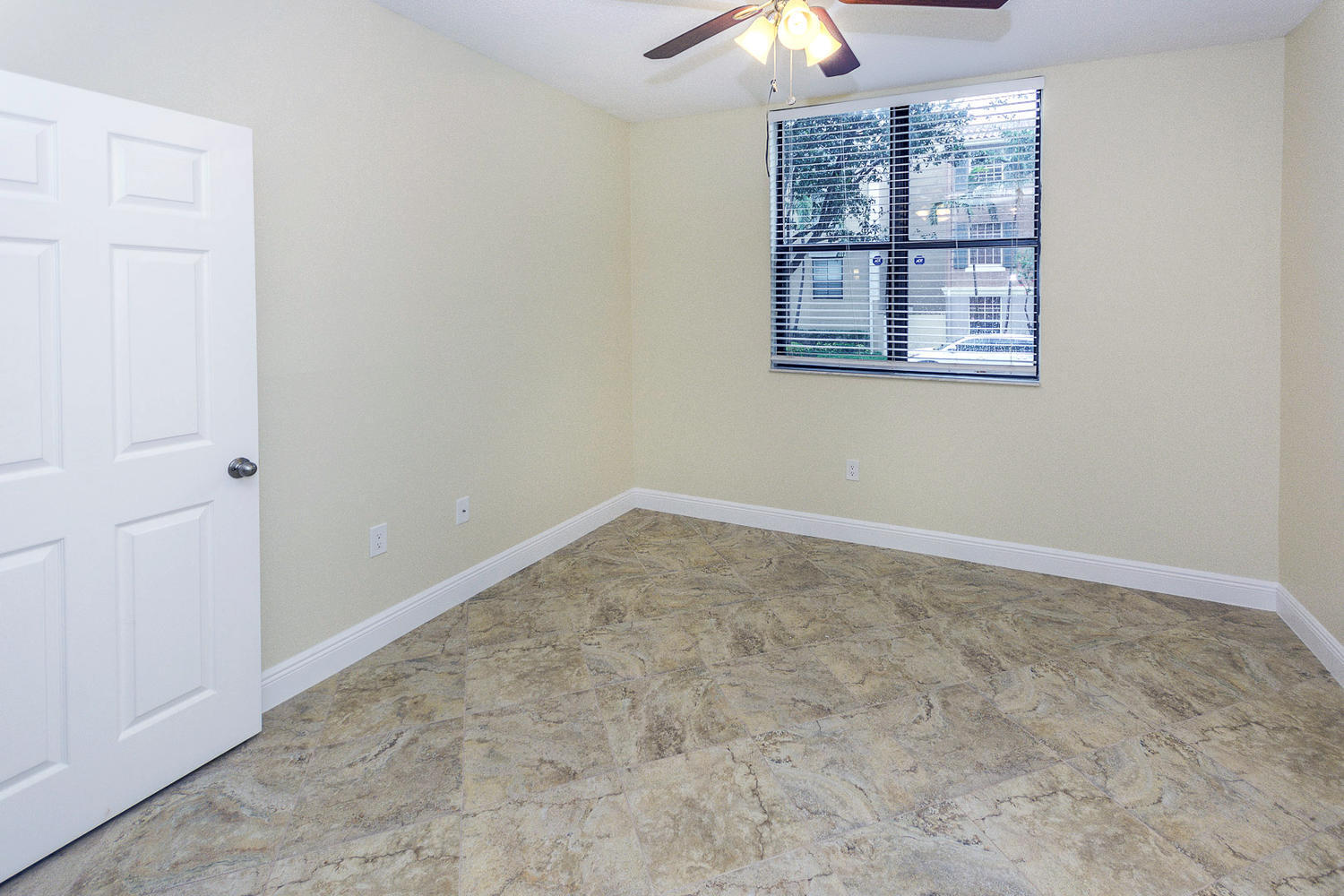 630 S Sapodilla Avenue 117